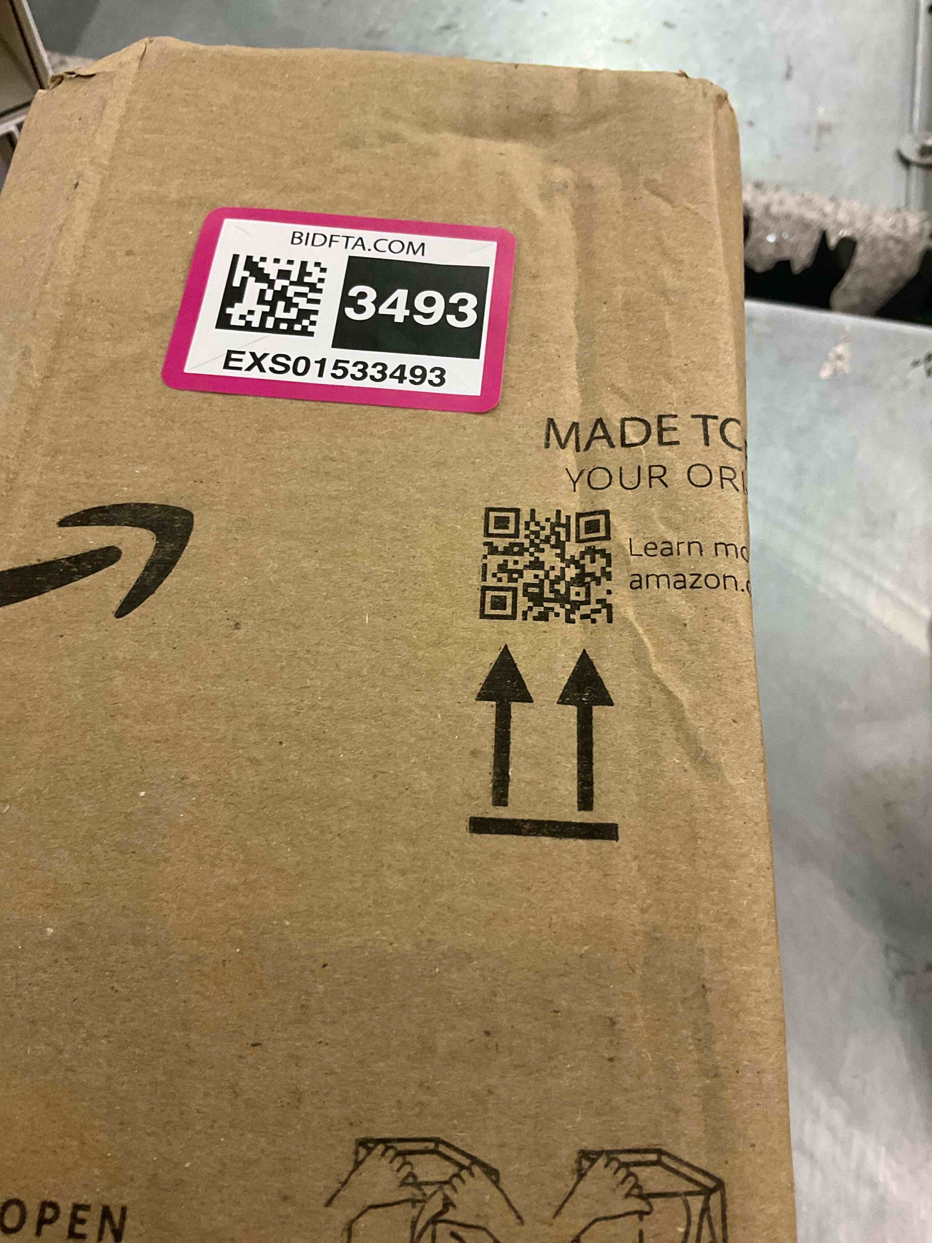 https://s3.amazonaws.com/lotting-images-prod/BargainHunt/EXS01533493_1714740046397.jpeg