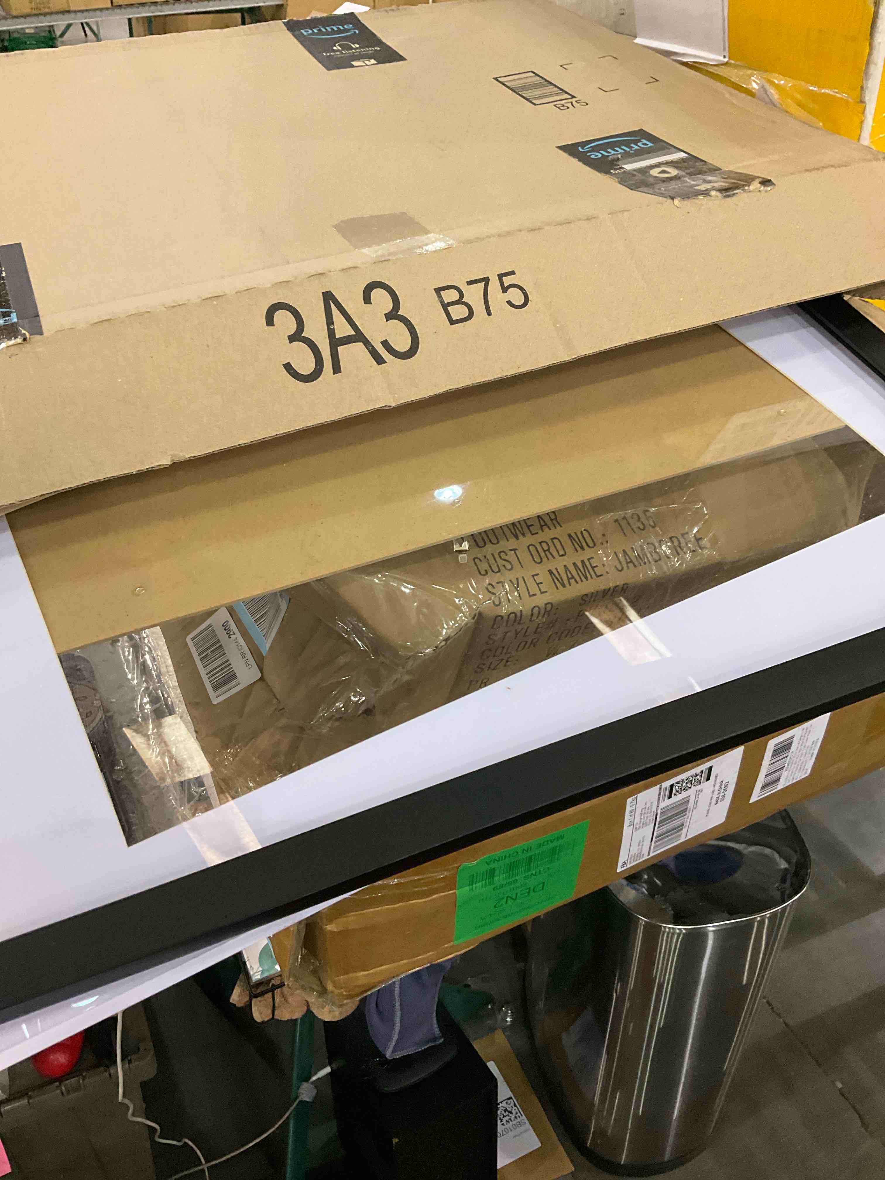 https://s3.amazonaws.com/lotting-images-prod/BargainHunt/EXS01533995_1714999867180.jpeg