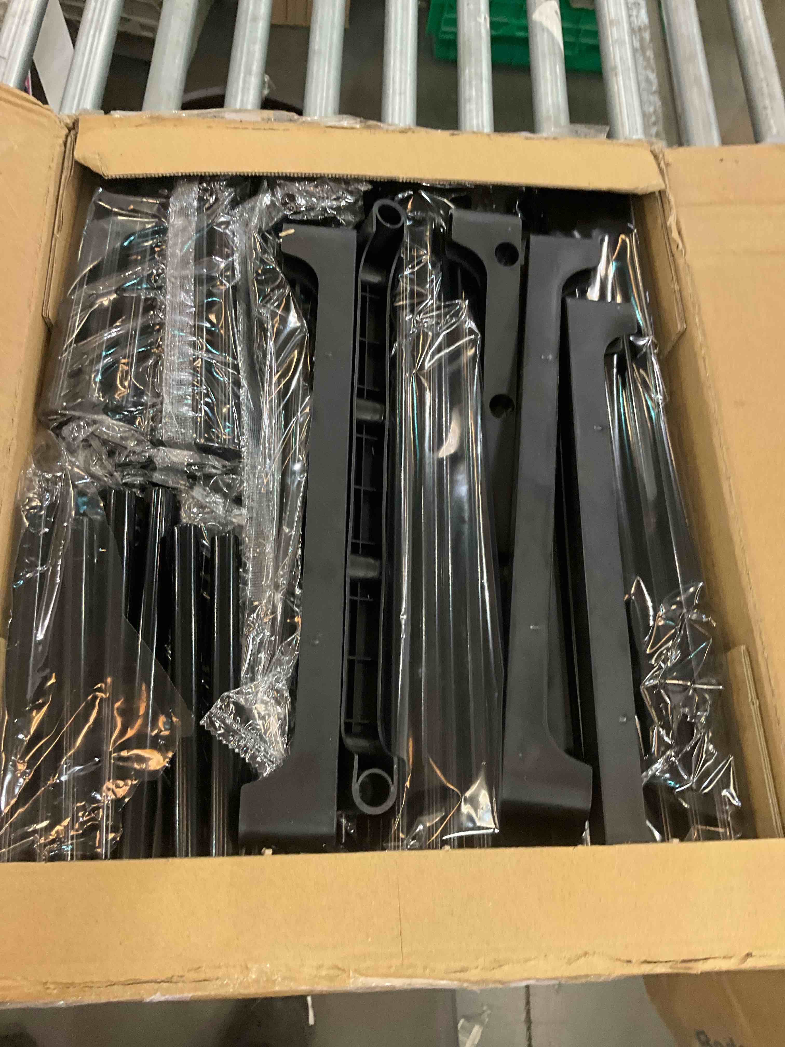https://s3.amazonaws.com/lotting-images-prod/BargainHunt/EXS01534098_1715280942287.jpeg