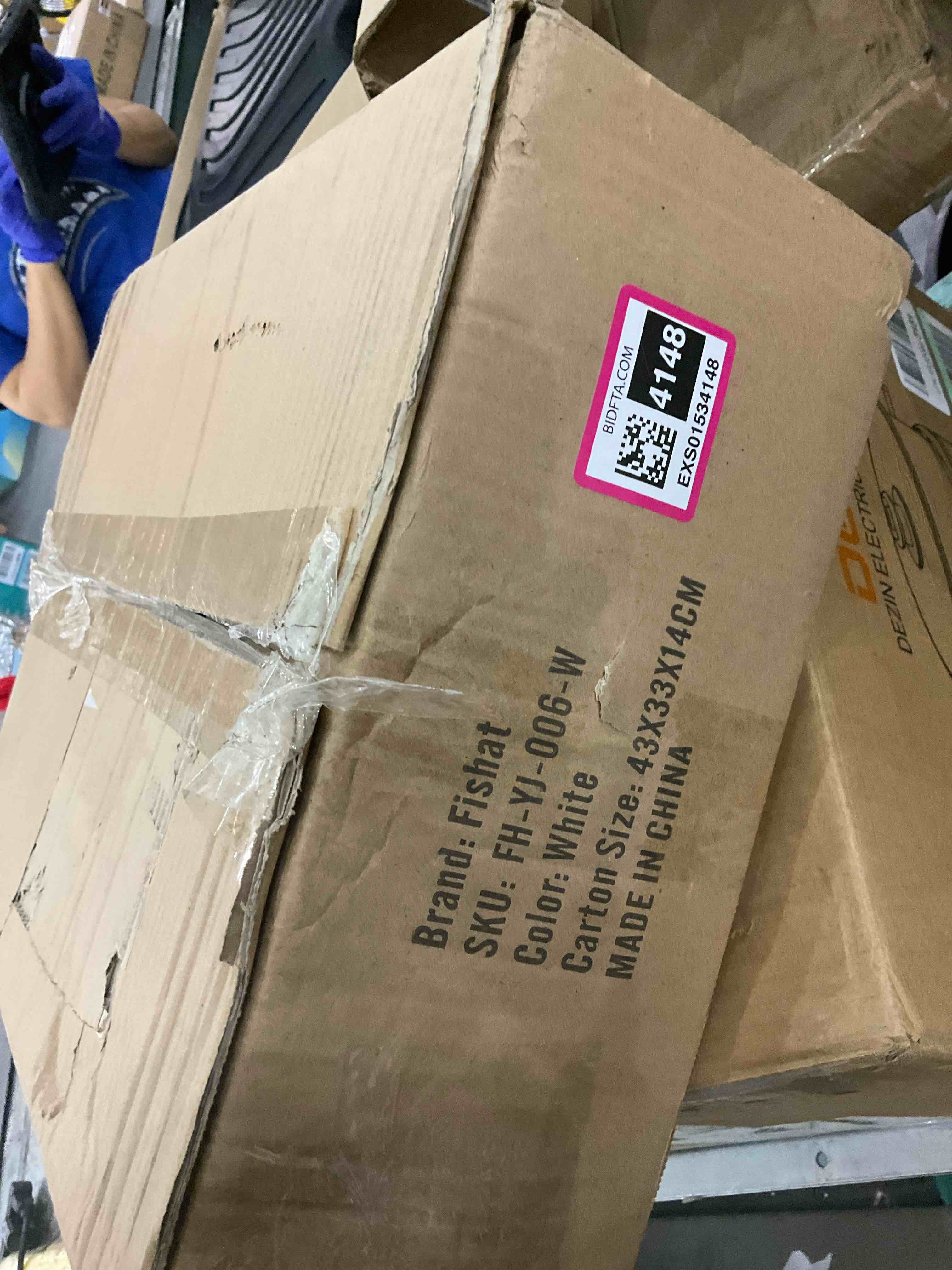 https://s3.amazonaws.com/lotting-images-prod/BargainHunt/EXS01534148_1715345106179.jpeg