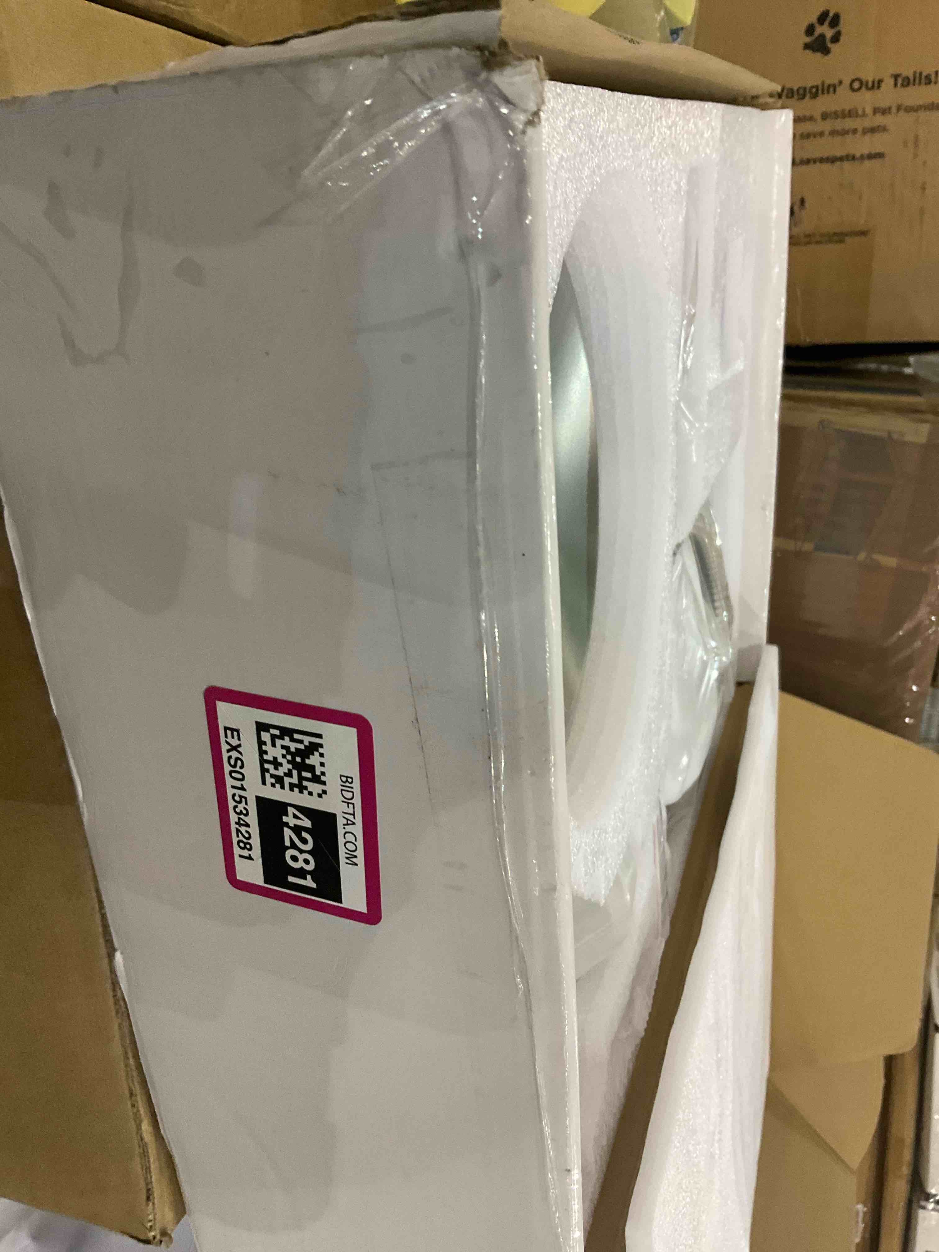 https://s3.amazonaws.com/lotting-images-prod/BargainHunt/EXS01534281_1715603466092.jpeg