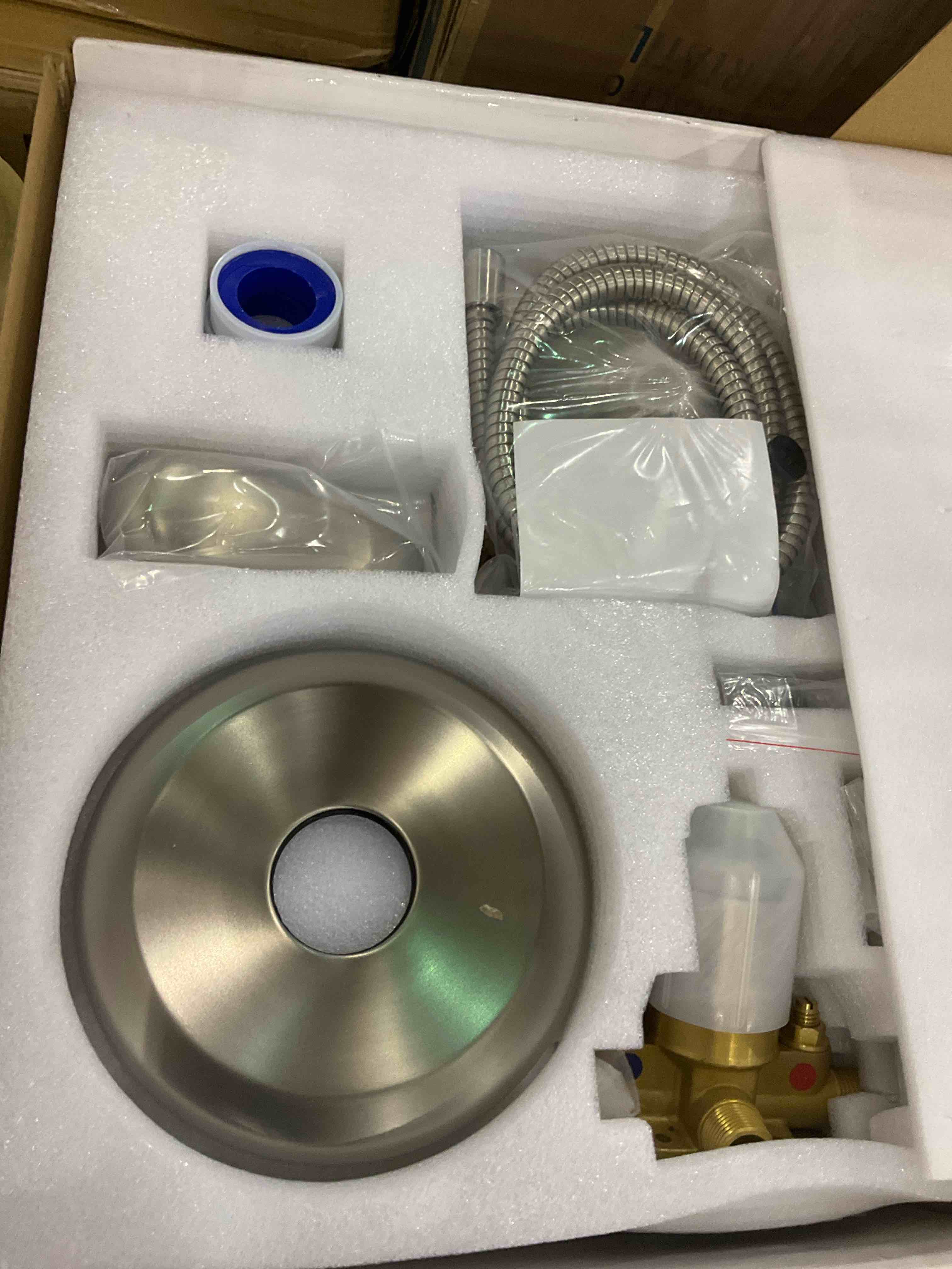 https://s3.amazonaws.com/lotting-images-prod/BargainHunt/EXS01534281_1715603475034.jpeg