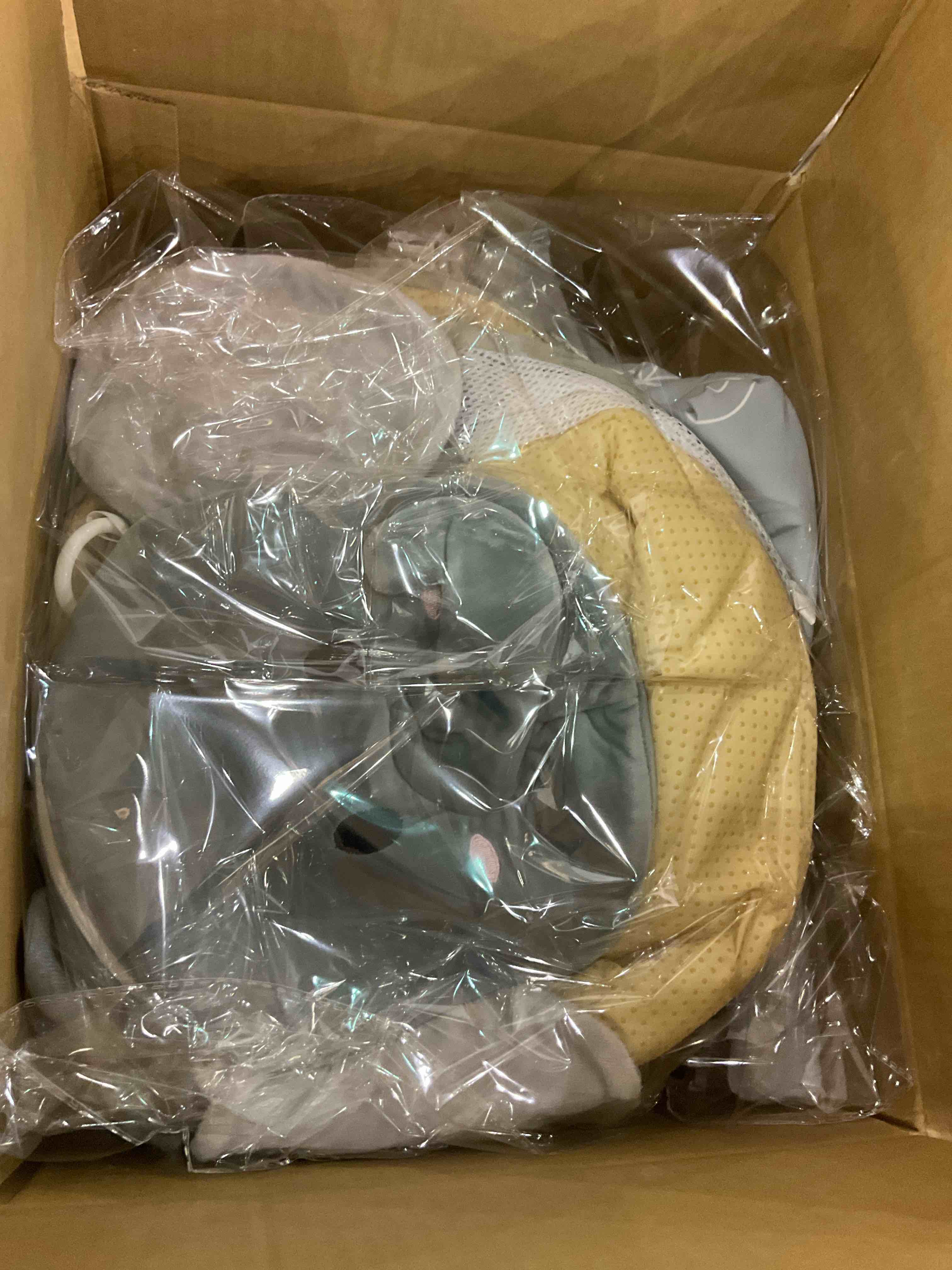https://s3.amazonaws.com/lotting-images-prod/BargainHunt/EXS01534288_1715603911201.jpeg