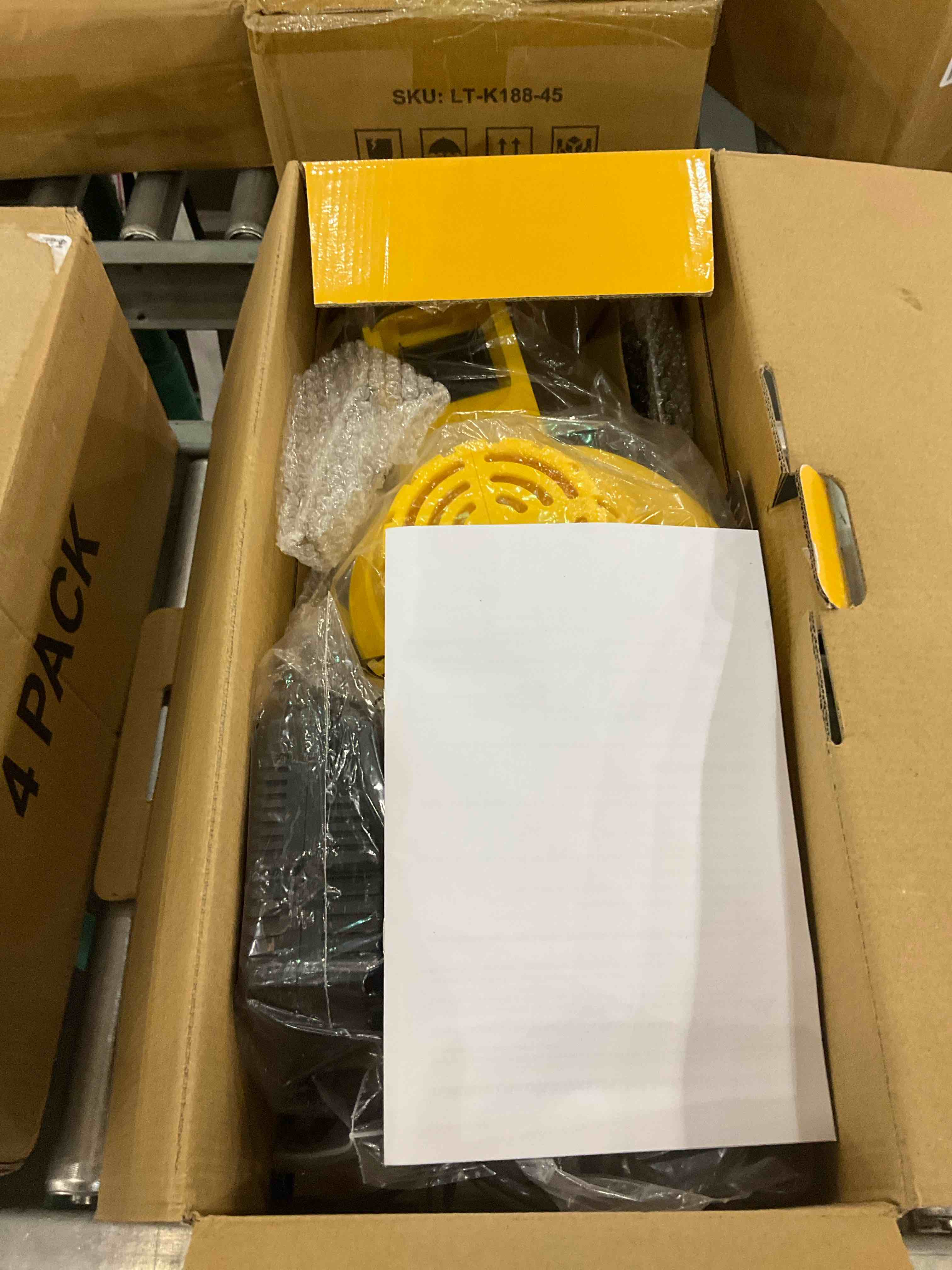 https://s3.amazonaws.com/lotting-images-prod/BargainHunt/EXS01534305_1715607599068.jpeg