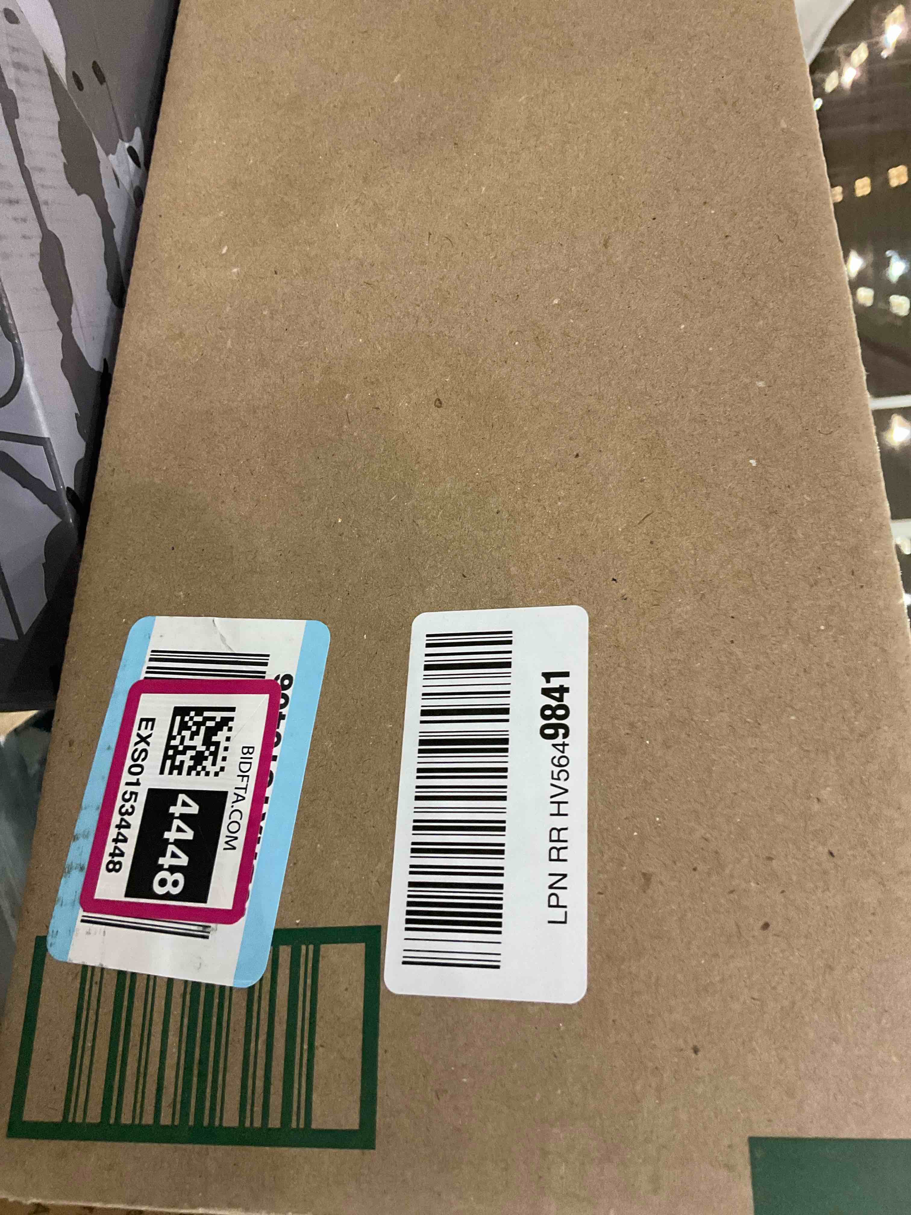 https://s3.amazonaws.com/lotting-images-prod/BargainHunt/EXS01534448_1715879218626.jpeg