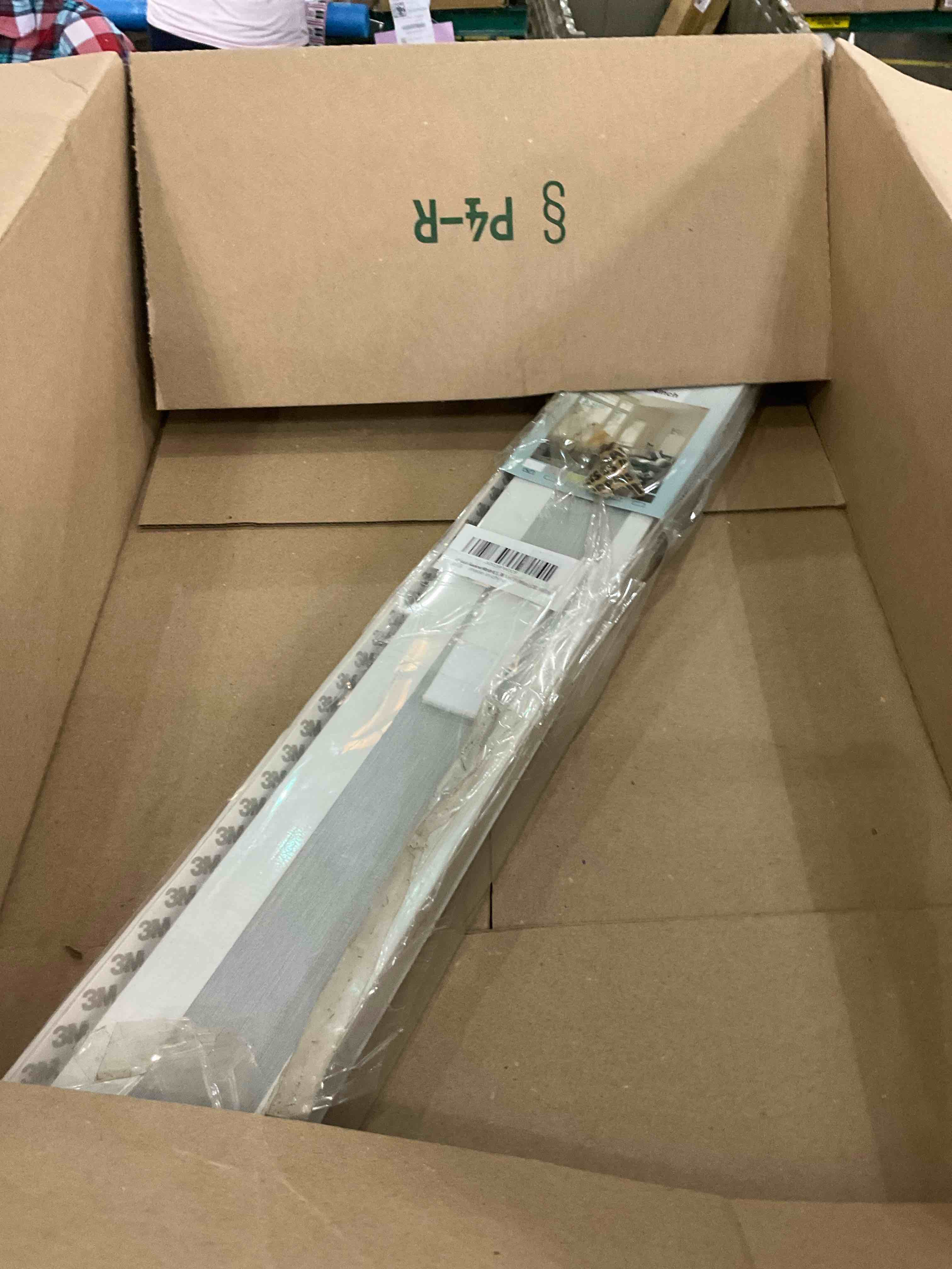 https://s3.amazonaws.com/lotting-images-prod/BargainHunt/EXS01534448_1715879236558.jpeg