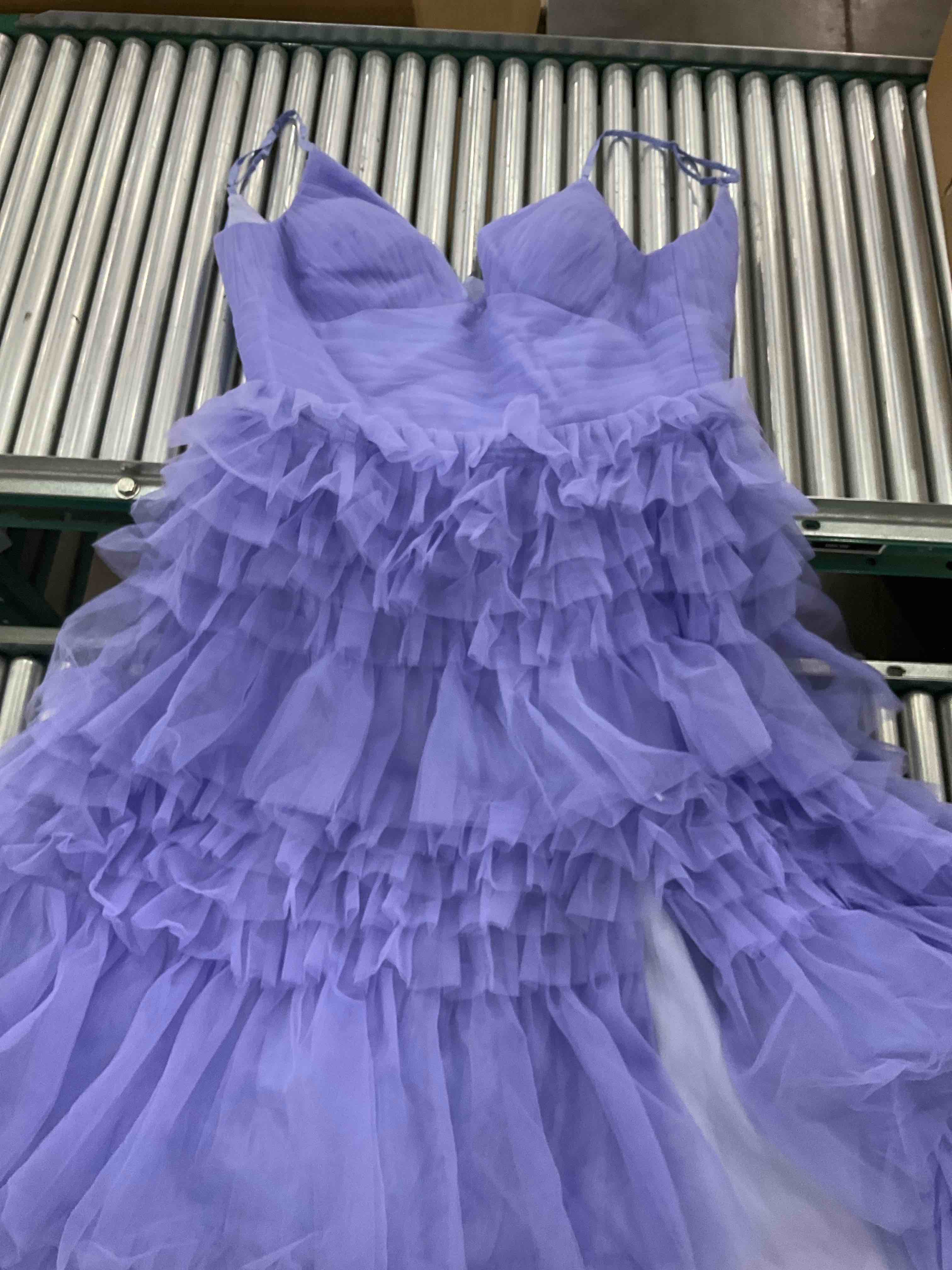 https://s3.amazonaws.com/lotting-images-prod/BargainHunt/EXS01534457_1715880736504.jpeg