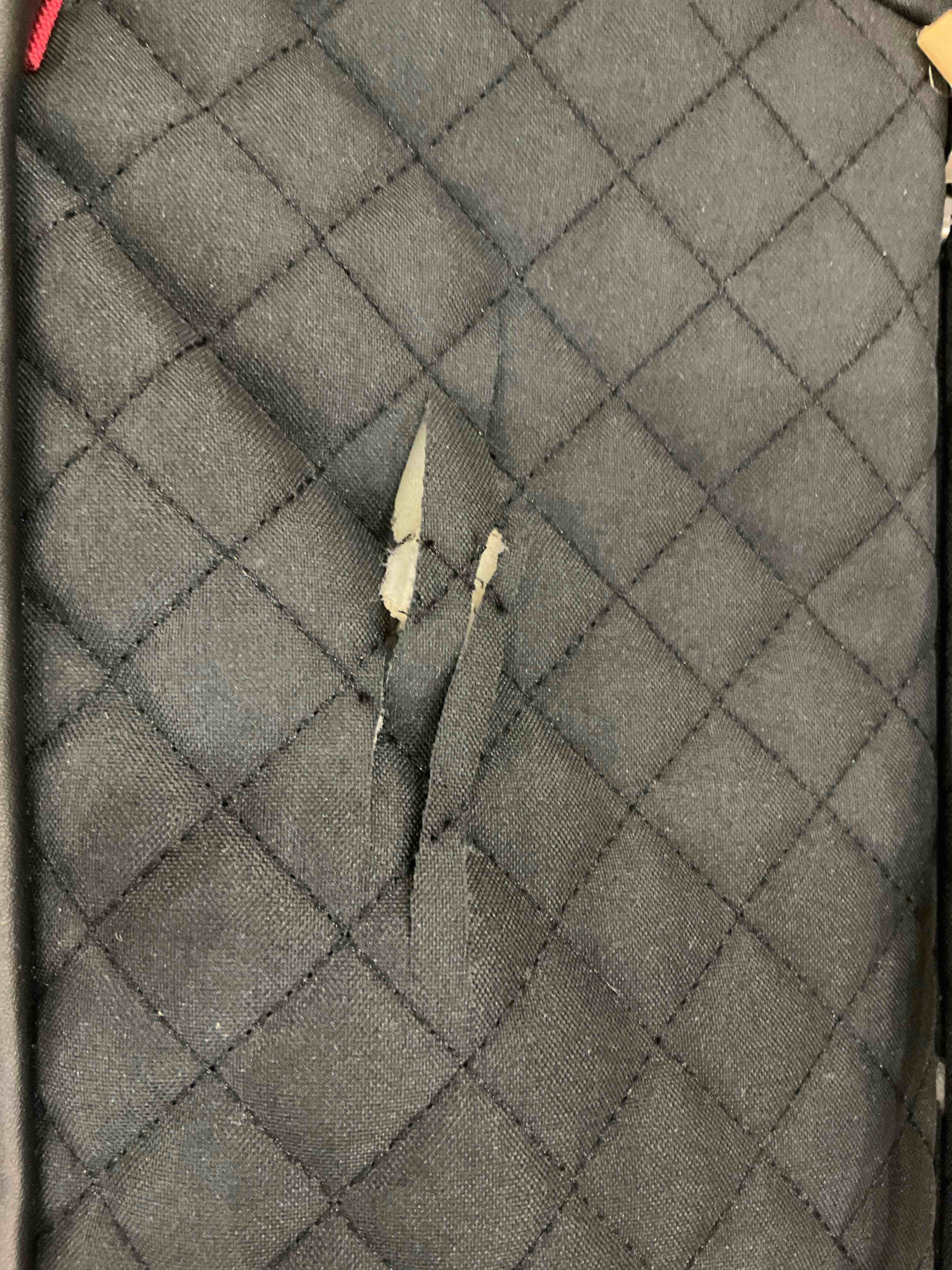 https://s3.amazonaws.com/lotting-images-prod/BargainHunt/EXS01534497_1715944645815.jpeg