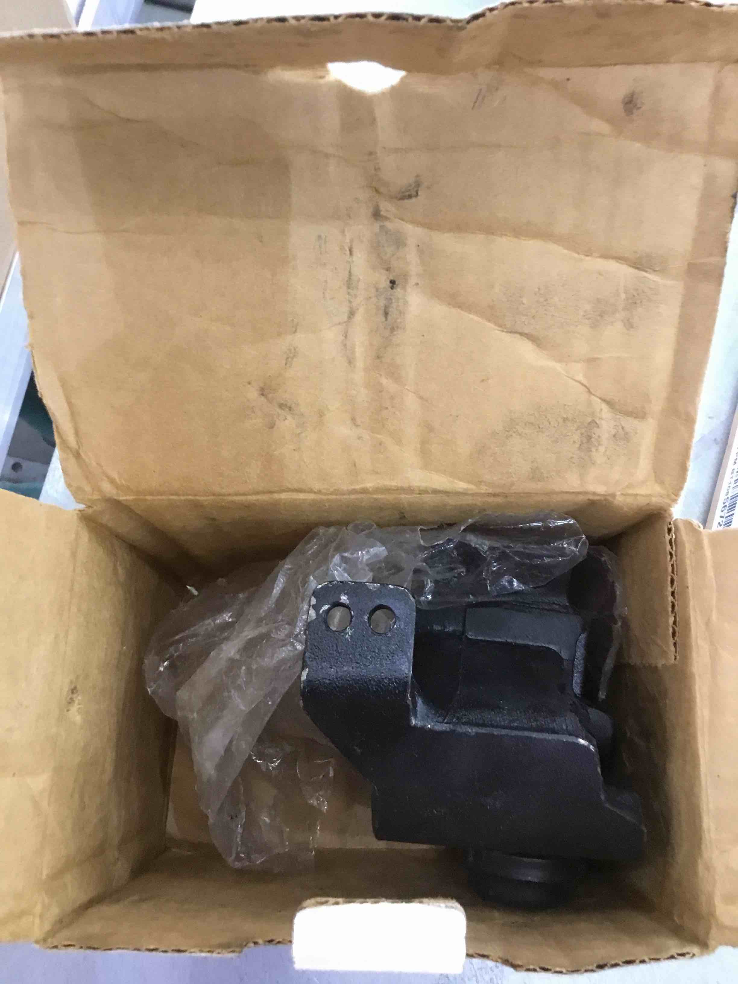https://s3.amazonaws.com/lotting-images-prod/BargainHunt/EXS01535818_1718732200286.jpeg