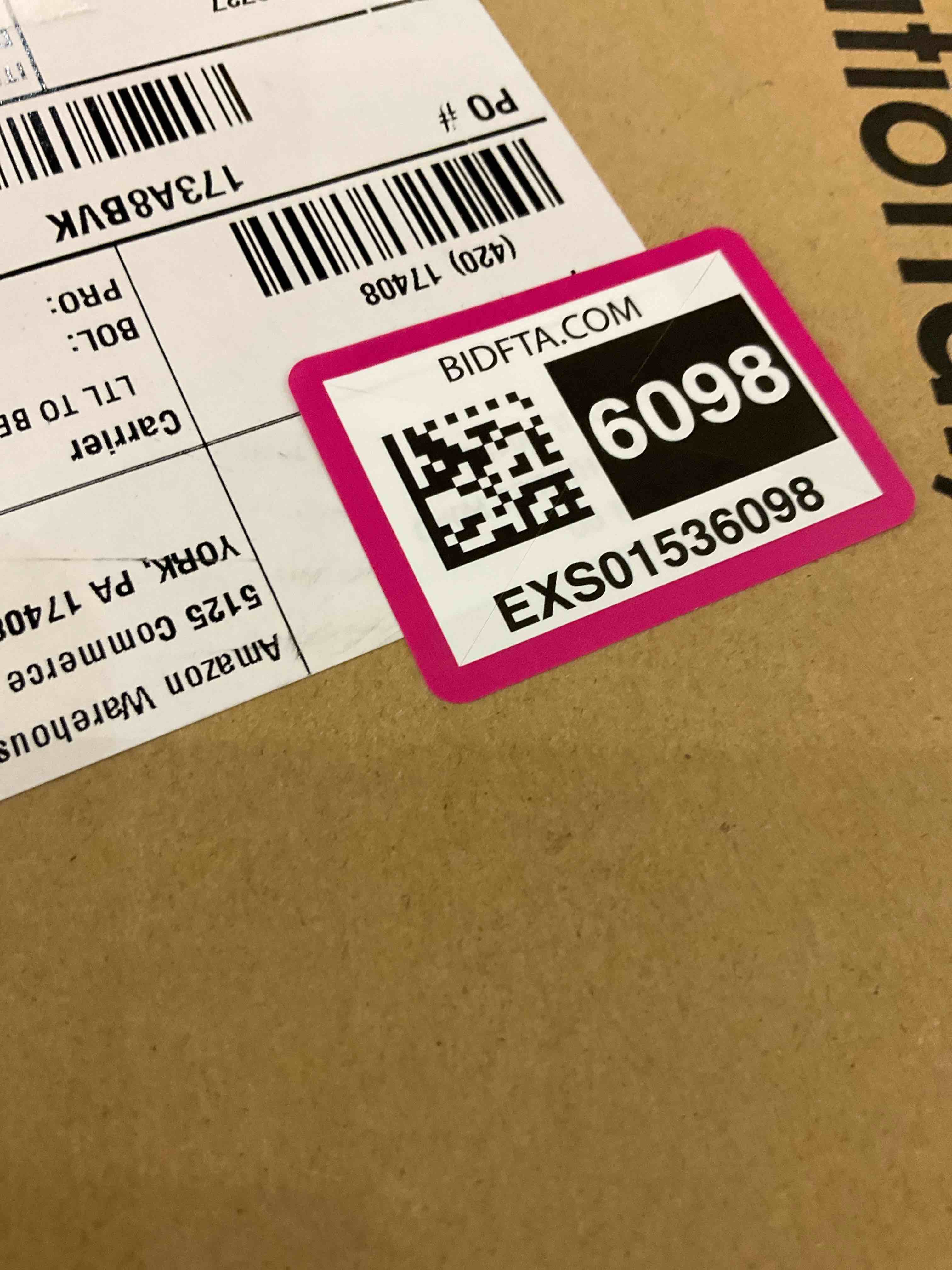 https://s3.amazonaws.com/lotting-images-prod/BargainHunt/EXS01536098_1715868520831.jpeg