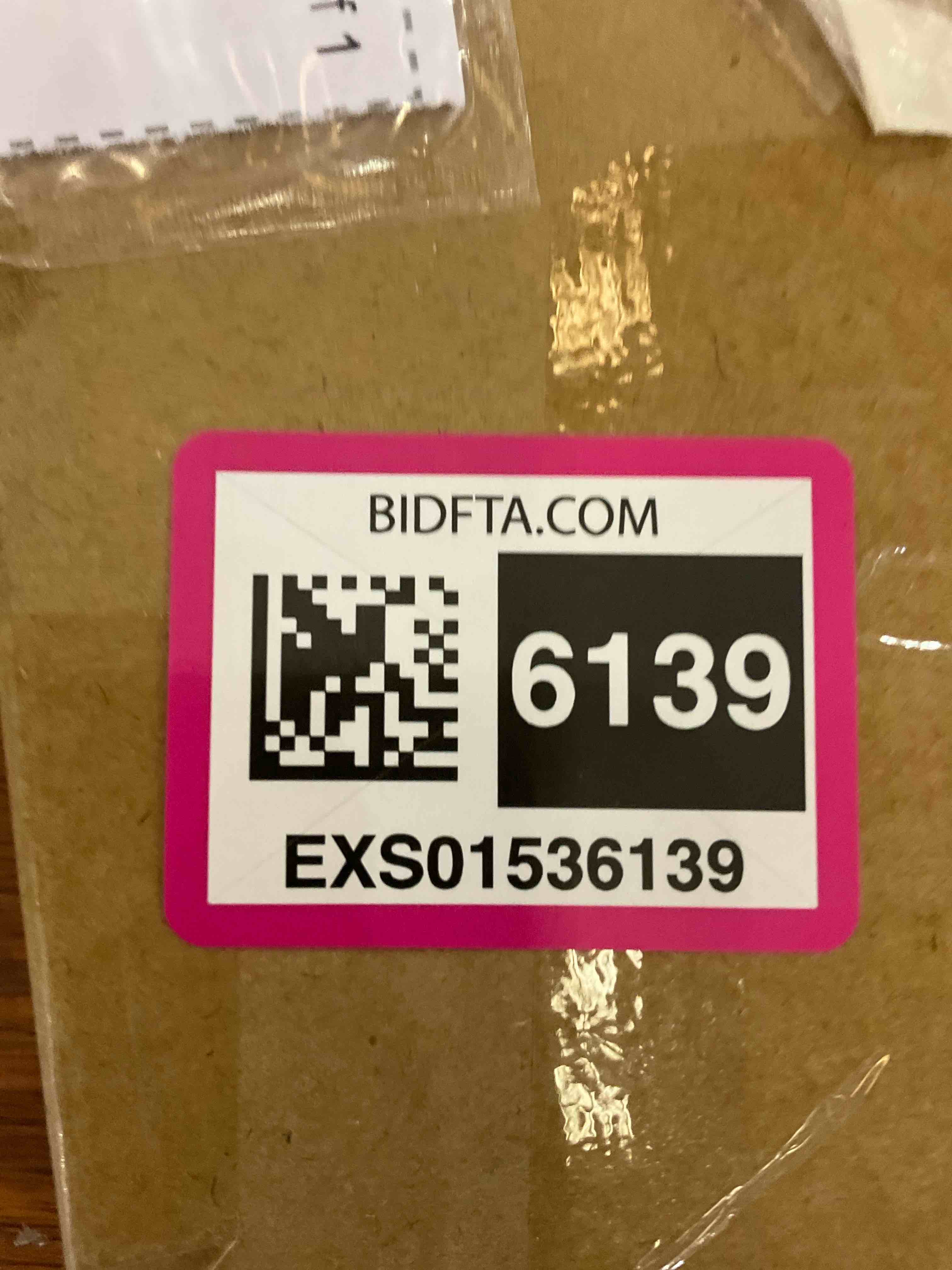 https://s3.amazonaws.com/lotting-images-prod/BargainHunt/EXS01536139_1715873386897.jpeg