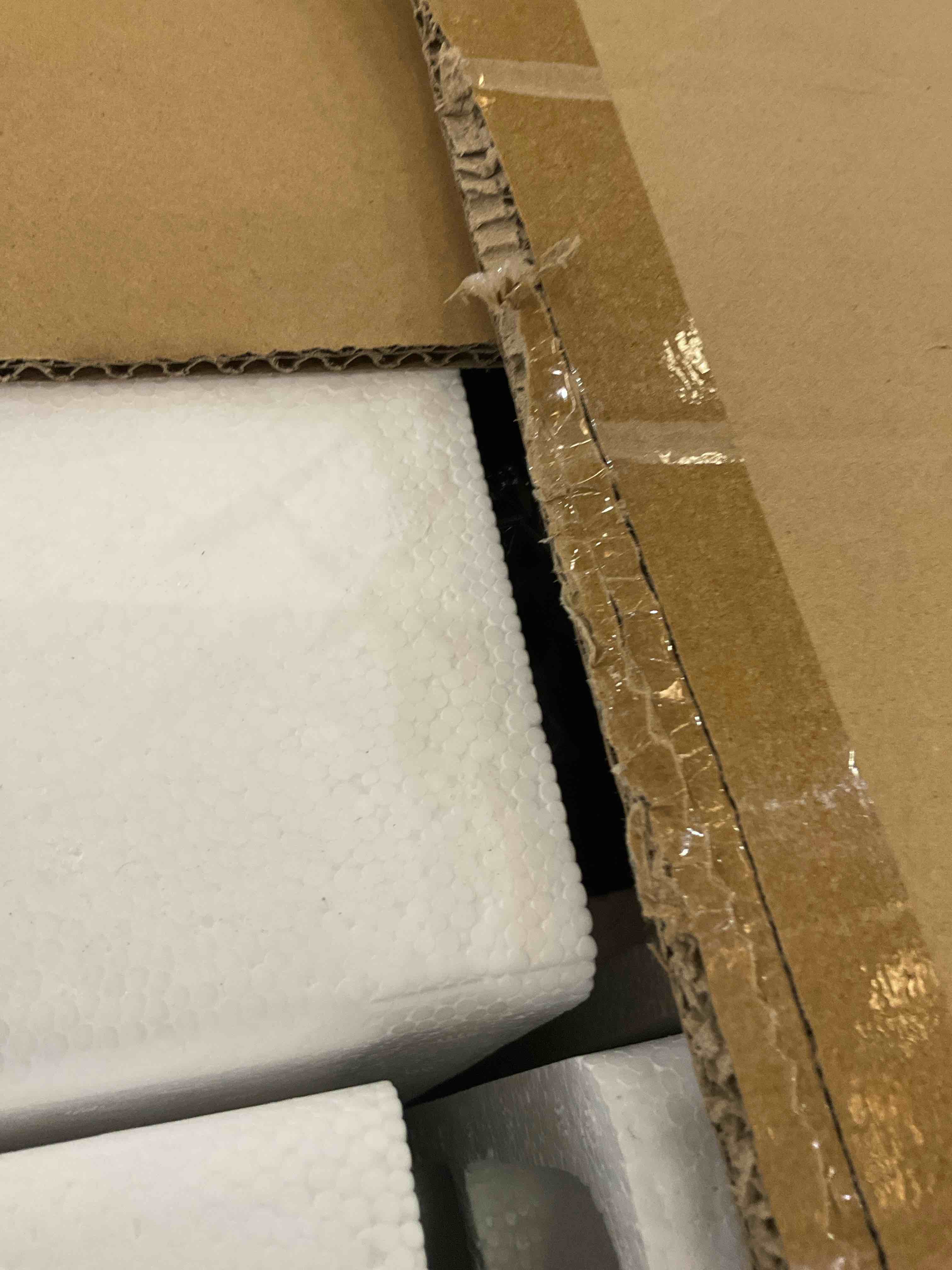 https://s3.amazonaws.com/lotting-images-prod/BargainHunt/EXS01536191_1715881789906.jpeg