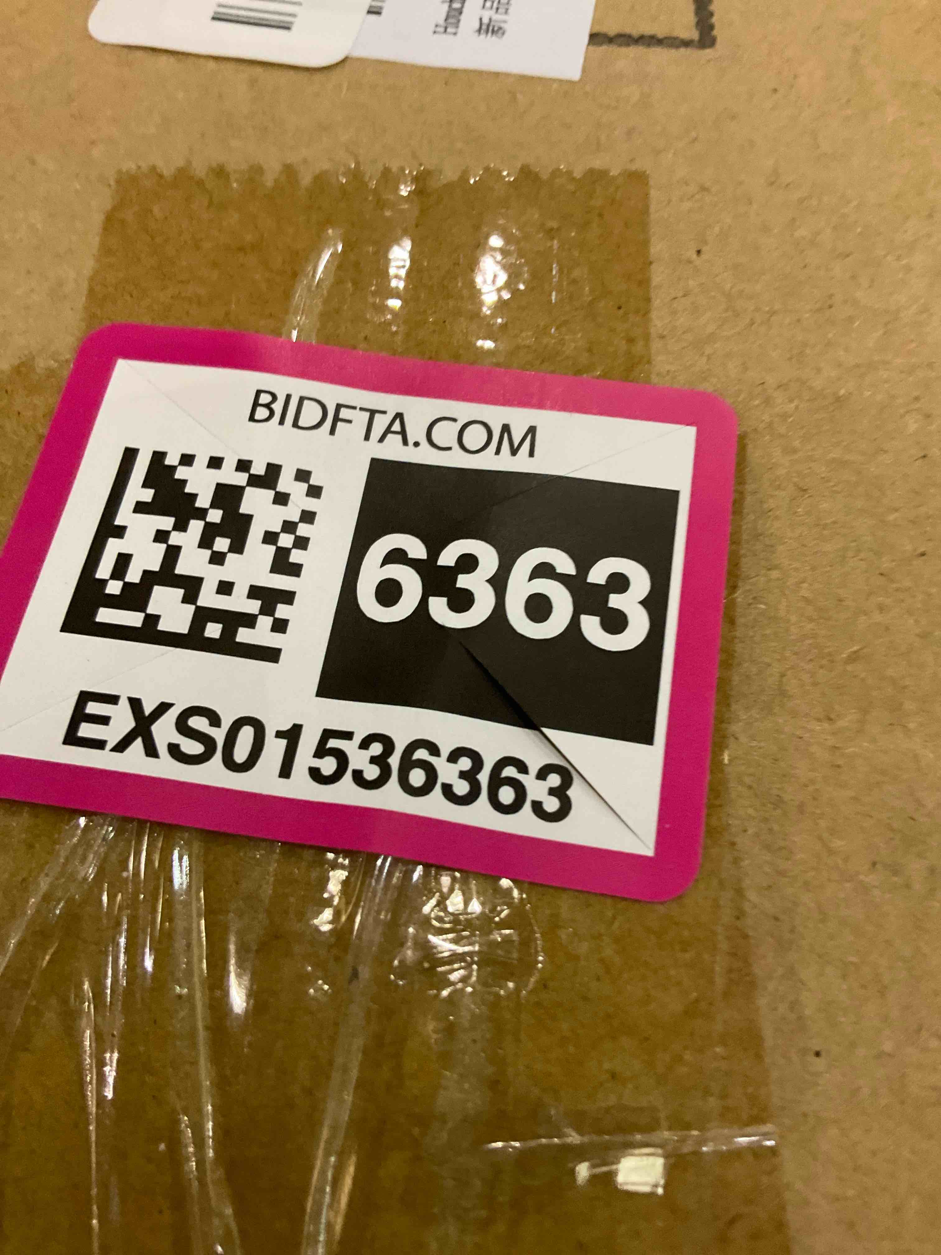 https://s3.amazonaws.com/lotting-images-prod/BargainHunt/EXS01536363_1715966757031.jpeg