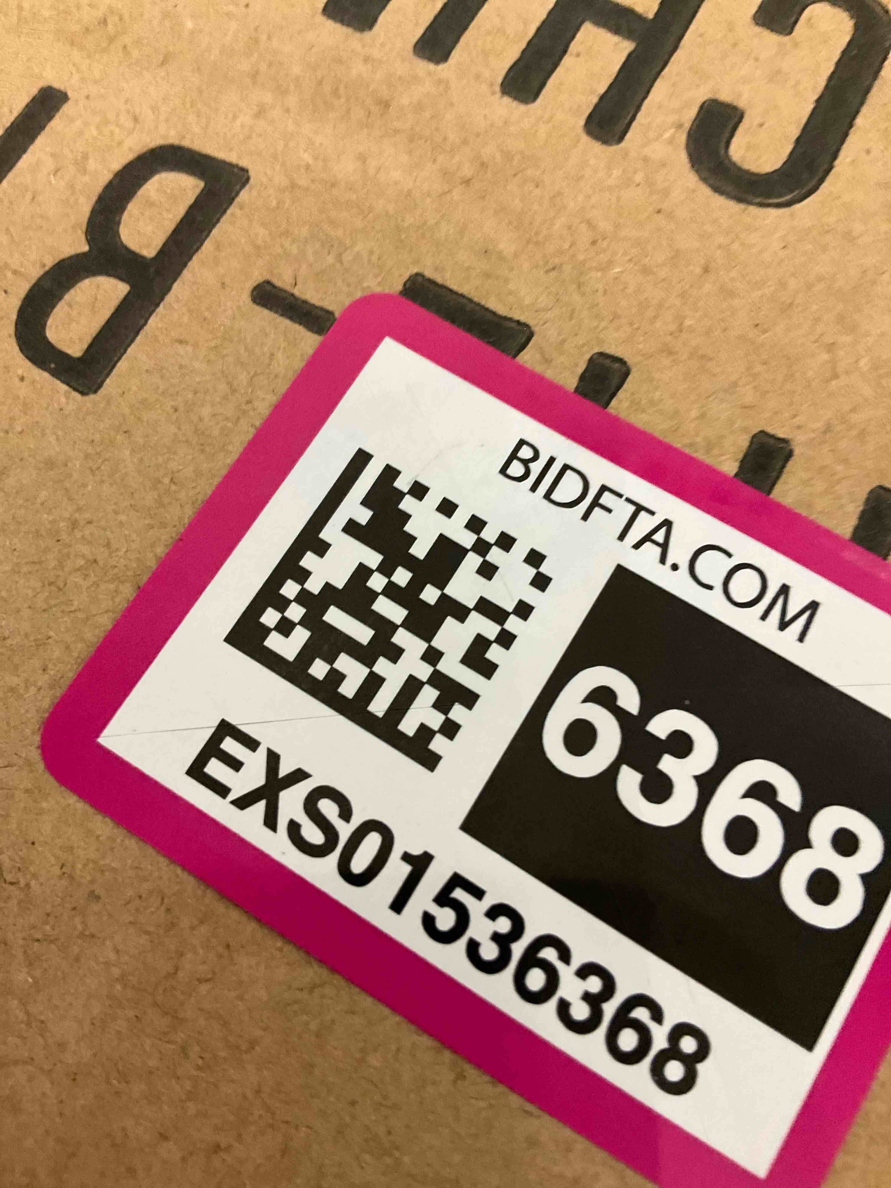 https://s3.amazonaws.com/lotting-images-prod/BargainHunt/EXS01536368_1715967154617.jpeg