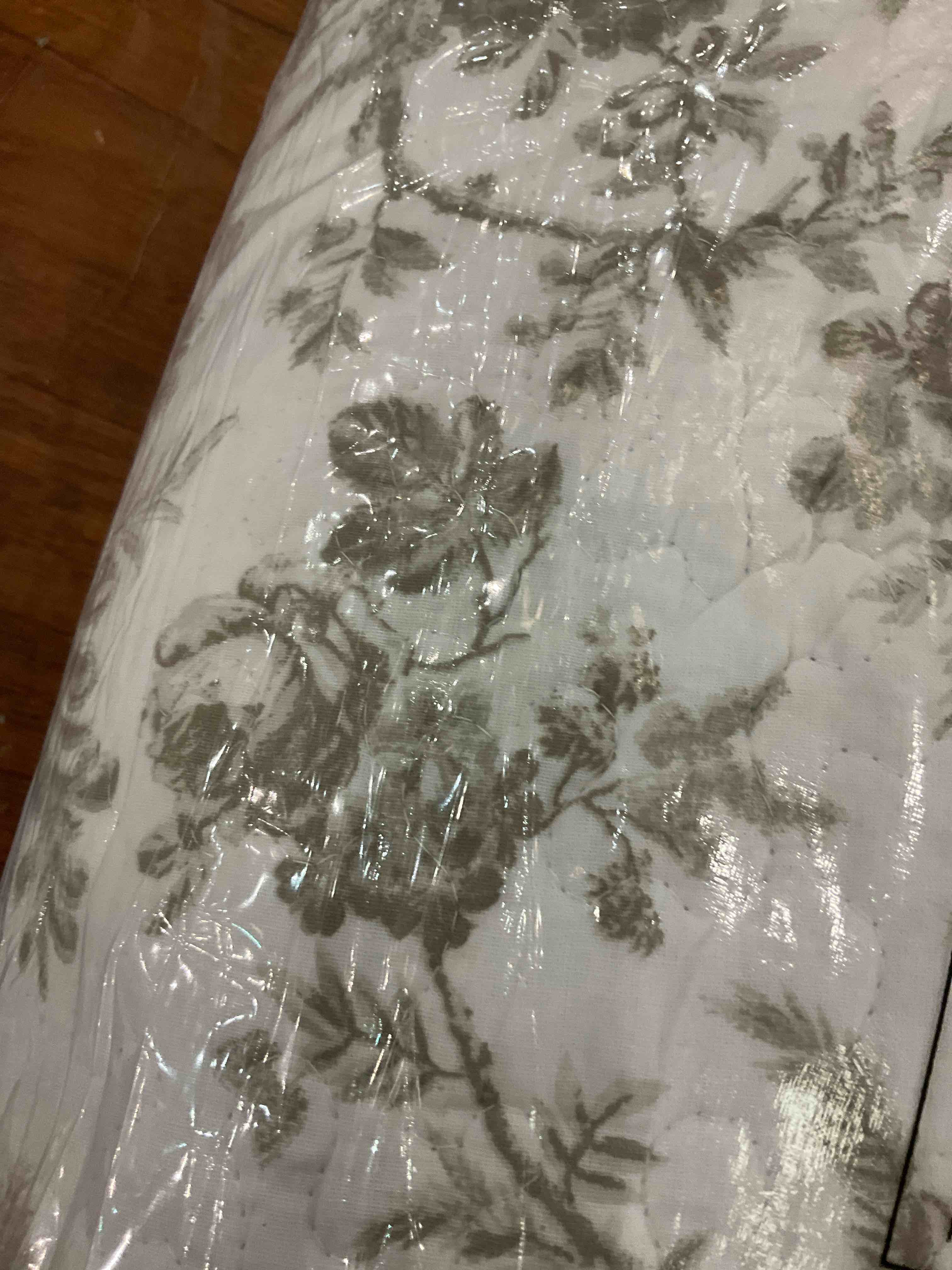 https://s3.amazonaws.com/lotting-images-prod/BargainHunt/EXS01536369_1715967227557.jpeg