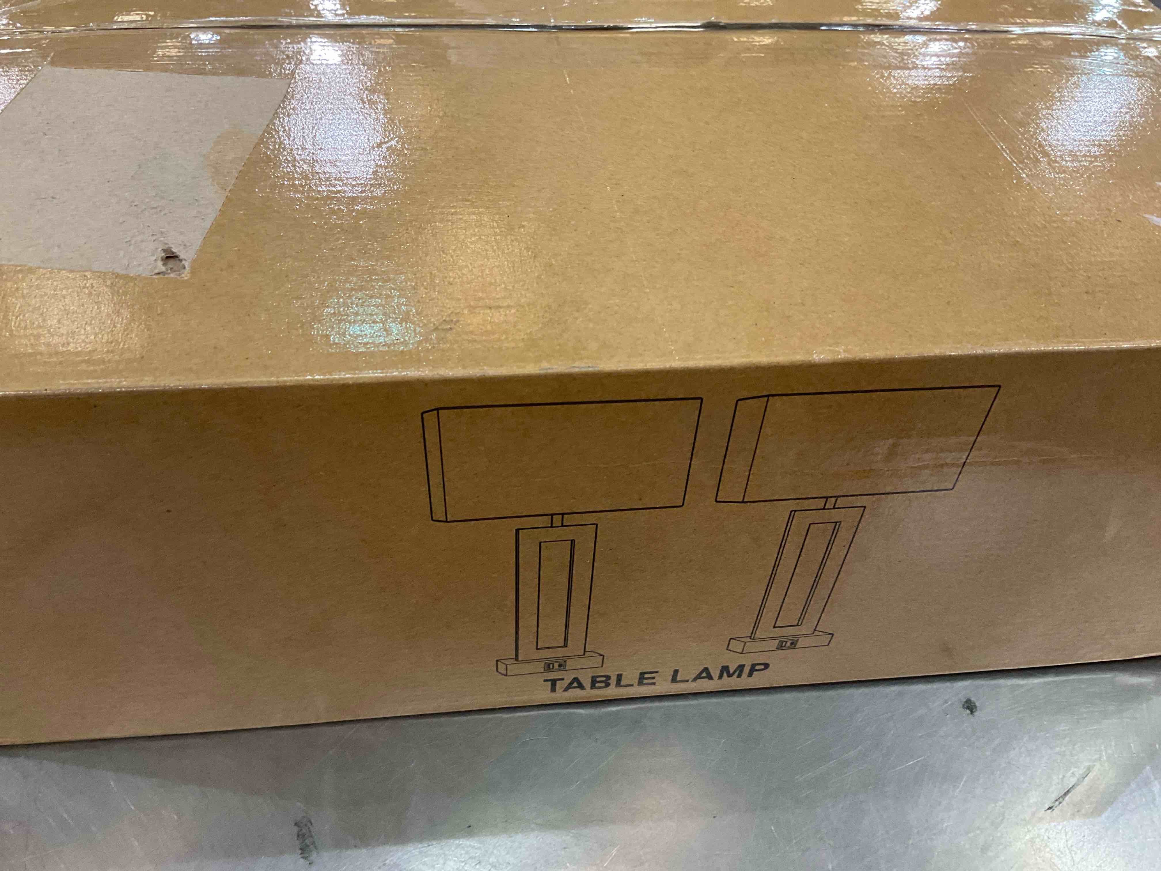 https://s3.amazonaws.com/lotting-images-prod/BargainHunt/EXS01537107_1715100886817.jpeg