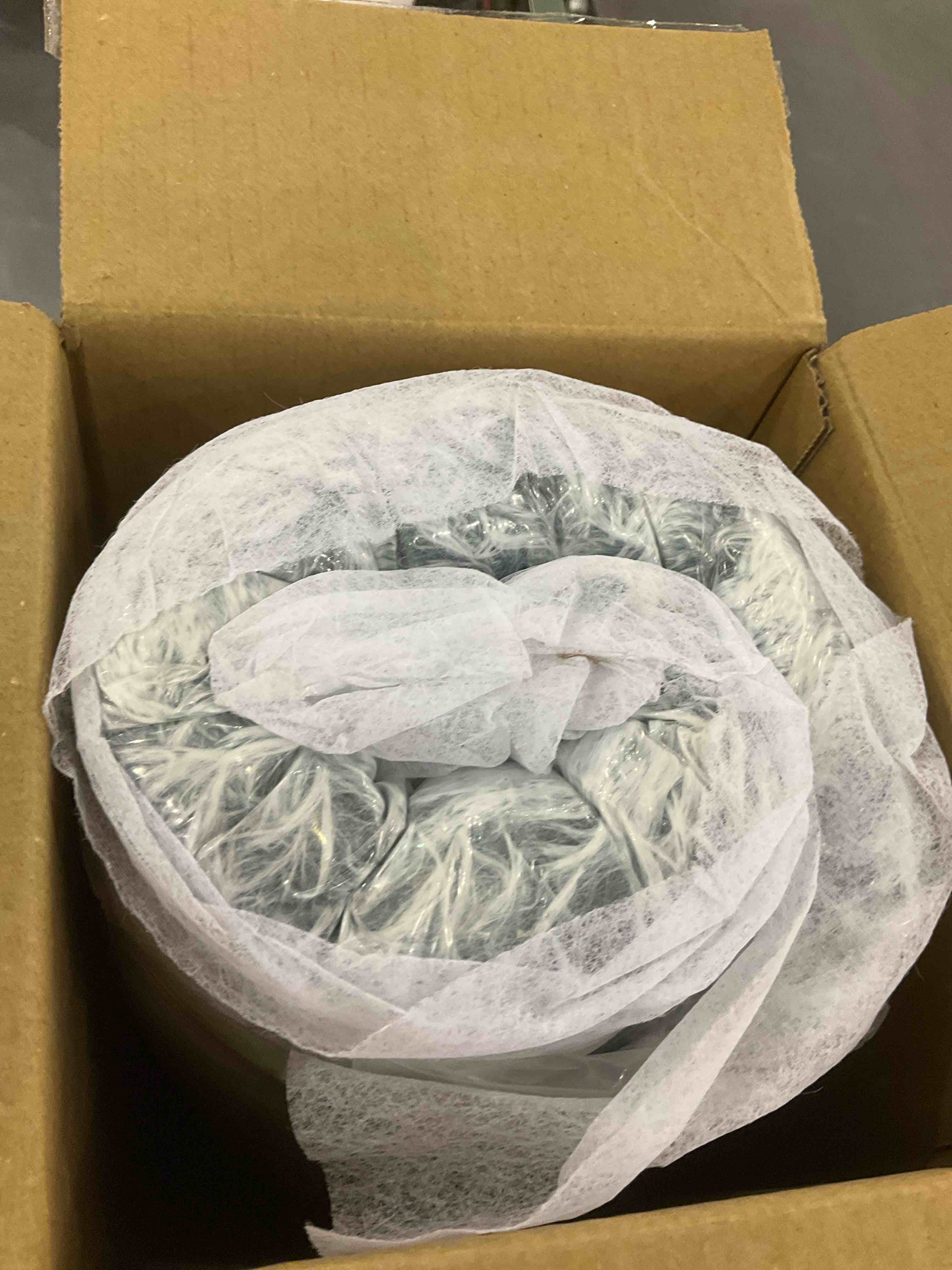 https://s3.amazonaws.com/lotting-images-prod/BargainHunt/EXS01537141_1715107232293.jpeg