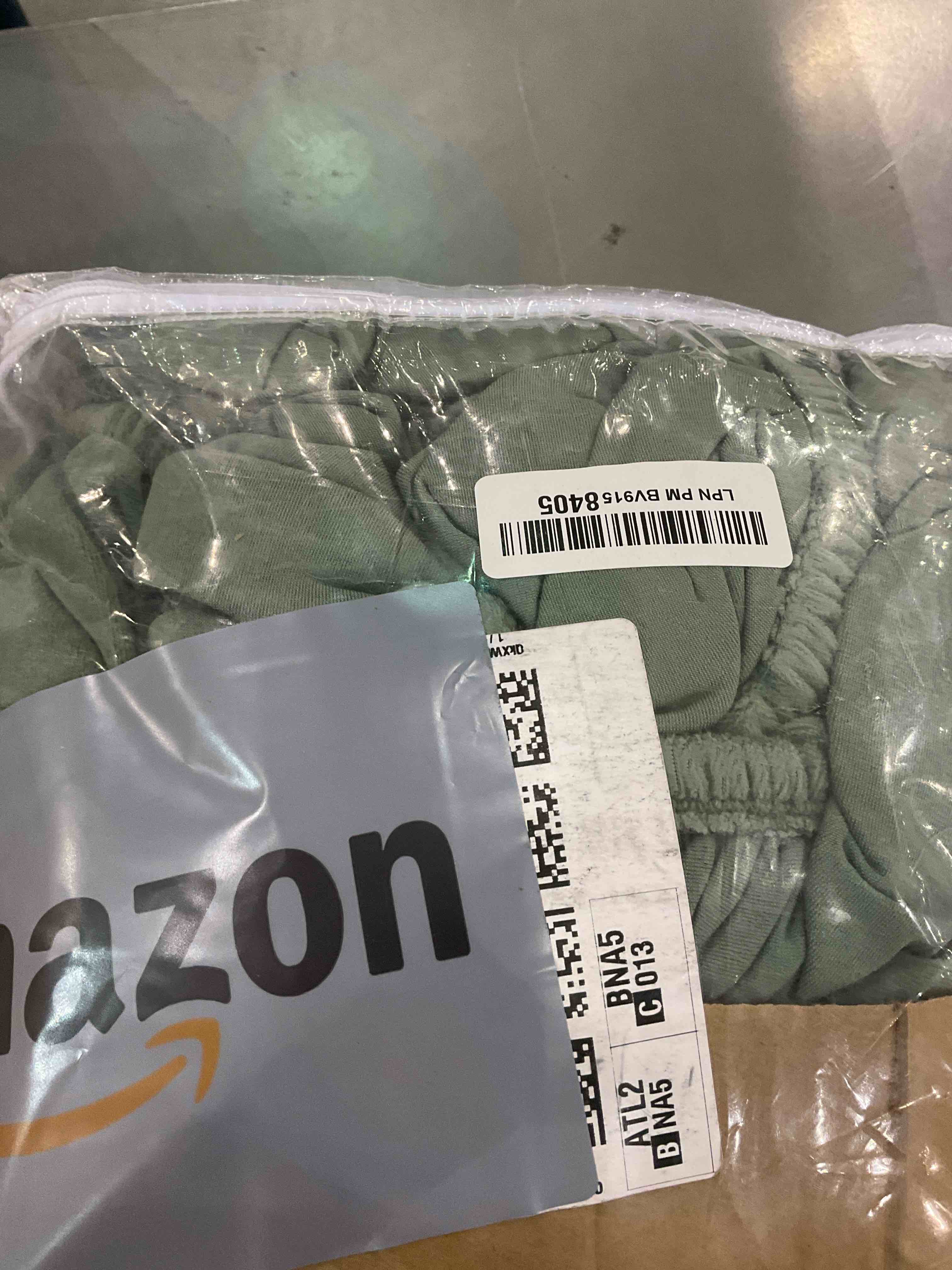 https://s3.amazonaws.com/lotting-images-prod/BargainHunt/EXS01537180_1715169785919.jpeg