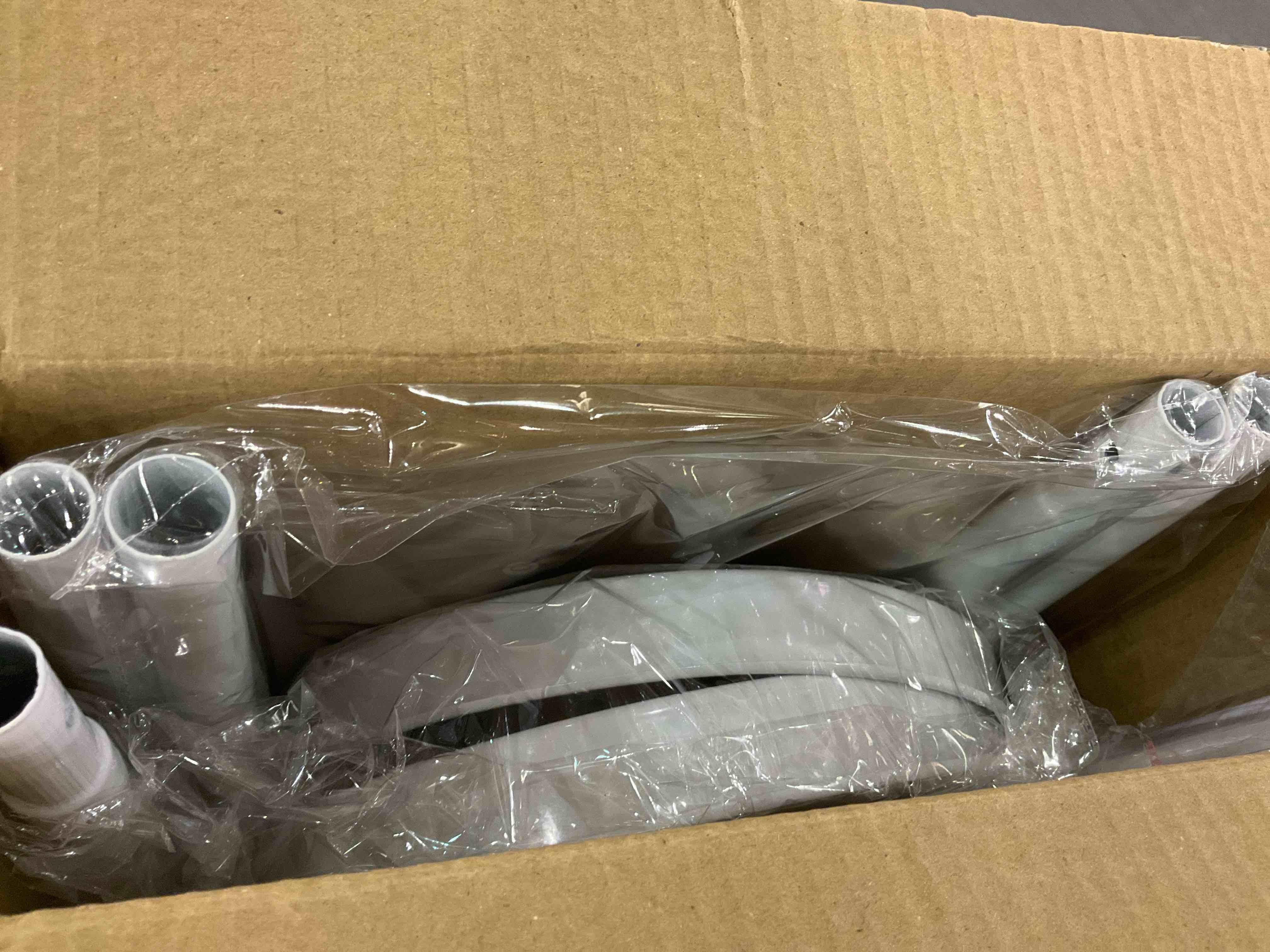 https://s3.amazonaws.com/lotting-images-prod/BargainHunt/EXS01537272_1715183121264.jpeg
