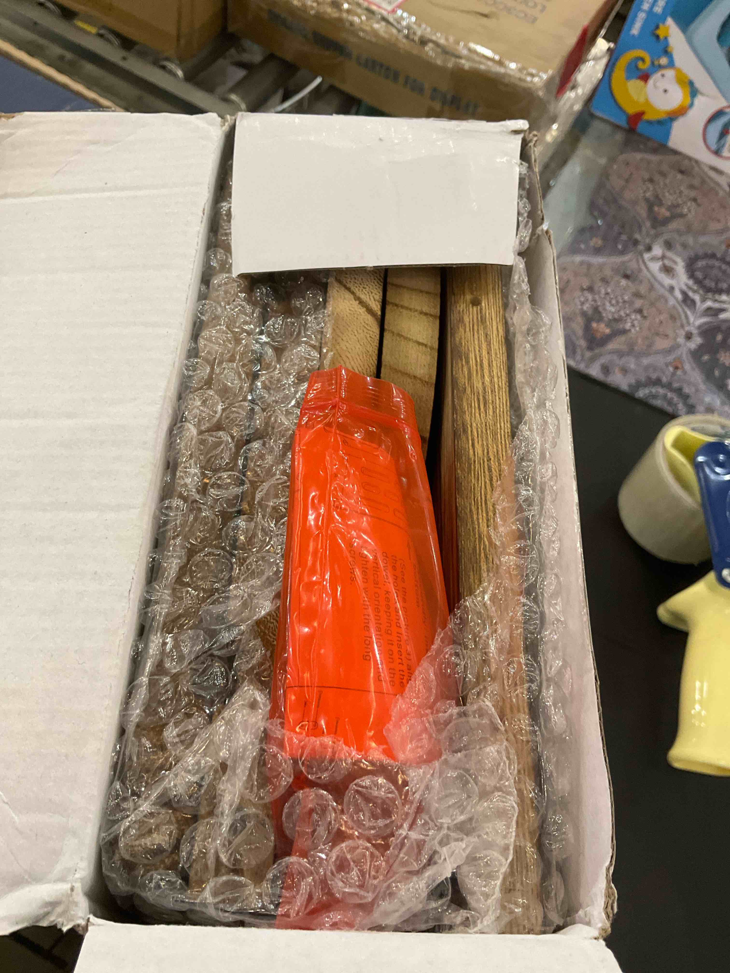 Meangood Bathroom Corner Shelf Stand, 3 Tier Solid Wood Display Shelf for Narrow Space, Shower Corner Shelf, Plant Stand Nightstand, for Living Room, Bedroom, Home Office, Elegant Carbonized Black