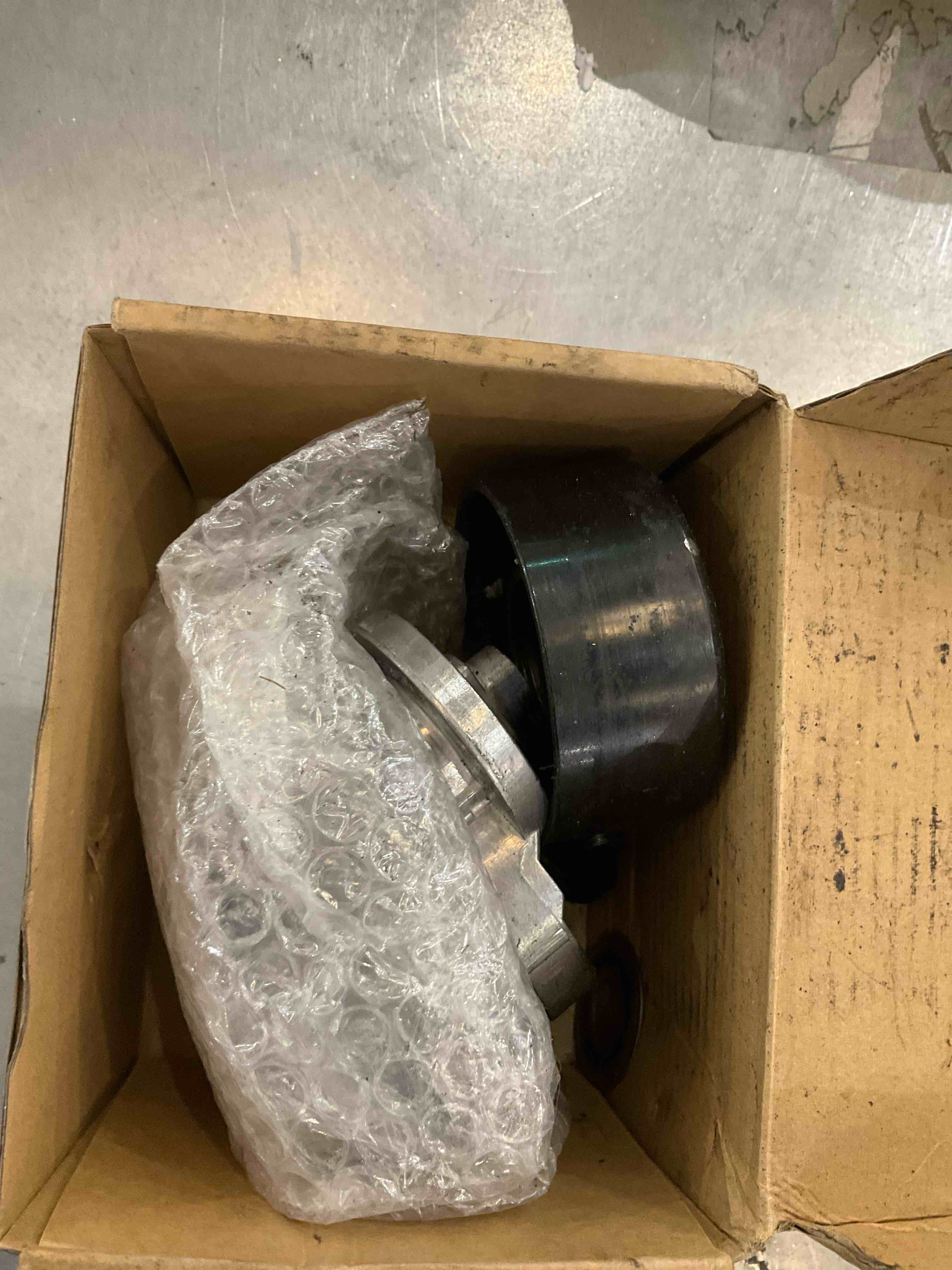 https://s3.amazonaws.com/lotting-images-prod/BargainHunt/EXS01537653_1714403635744.jpeg