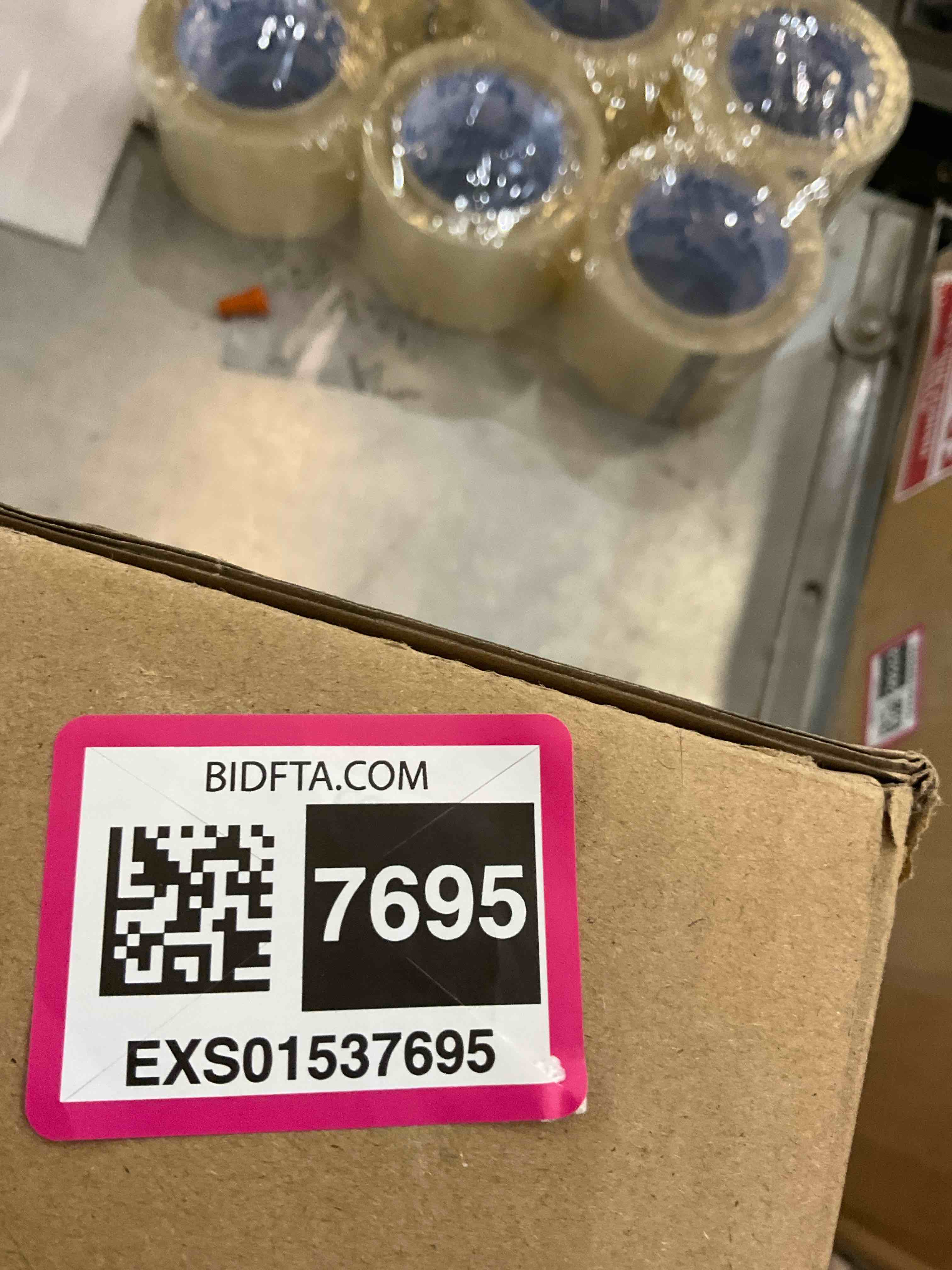https://s3.amazonaws.com/lotting-images-prod/BargainHunt/EXS01537695_1714411270879.jpeg