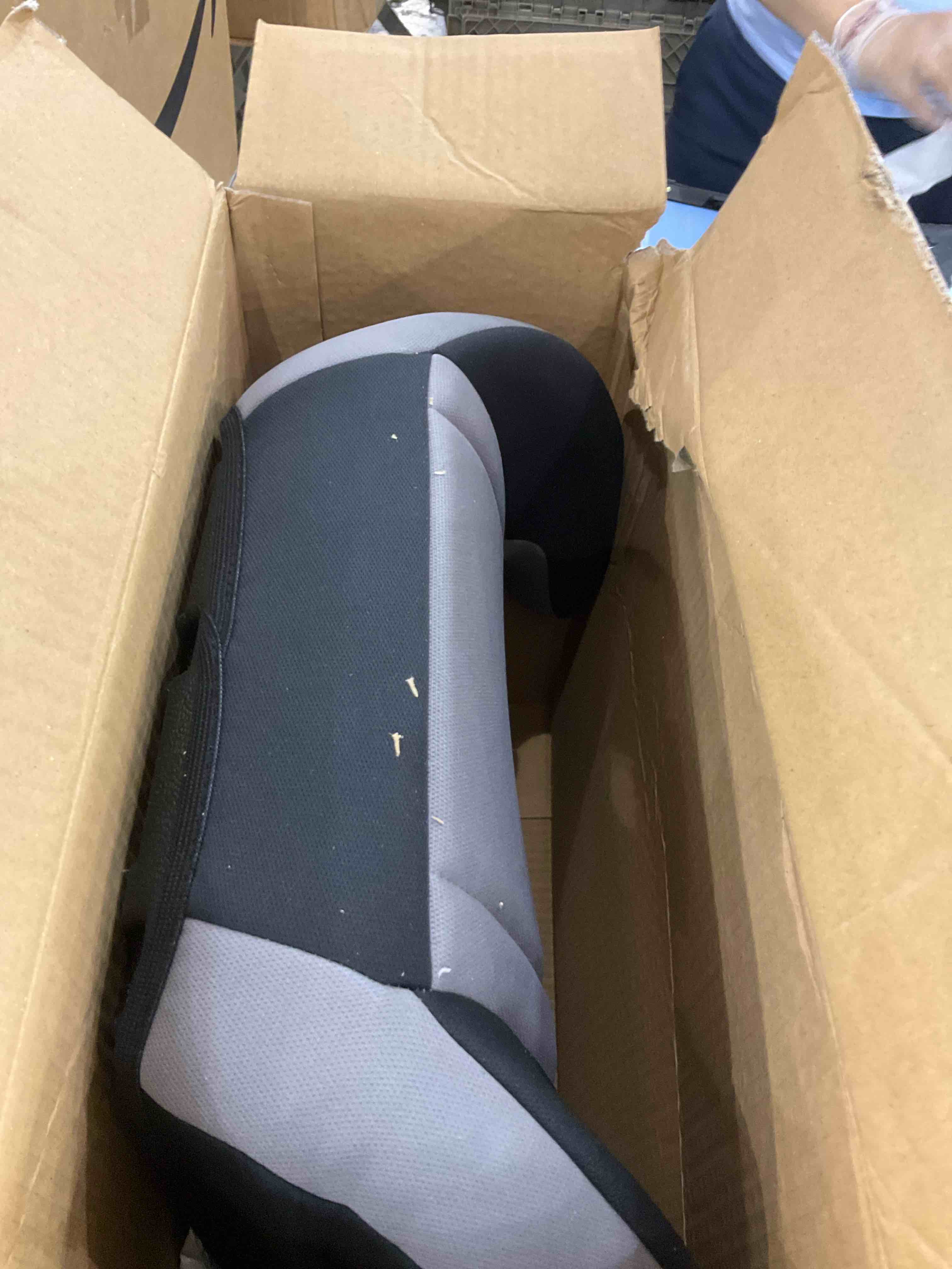 https://s3.amazonaws.com/lotting-images-prod/BargainHunt/EXS01537765_1714480424174.jpeg