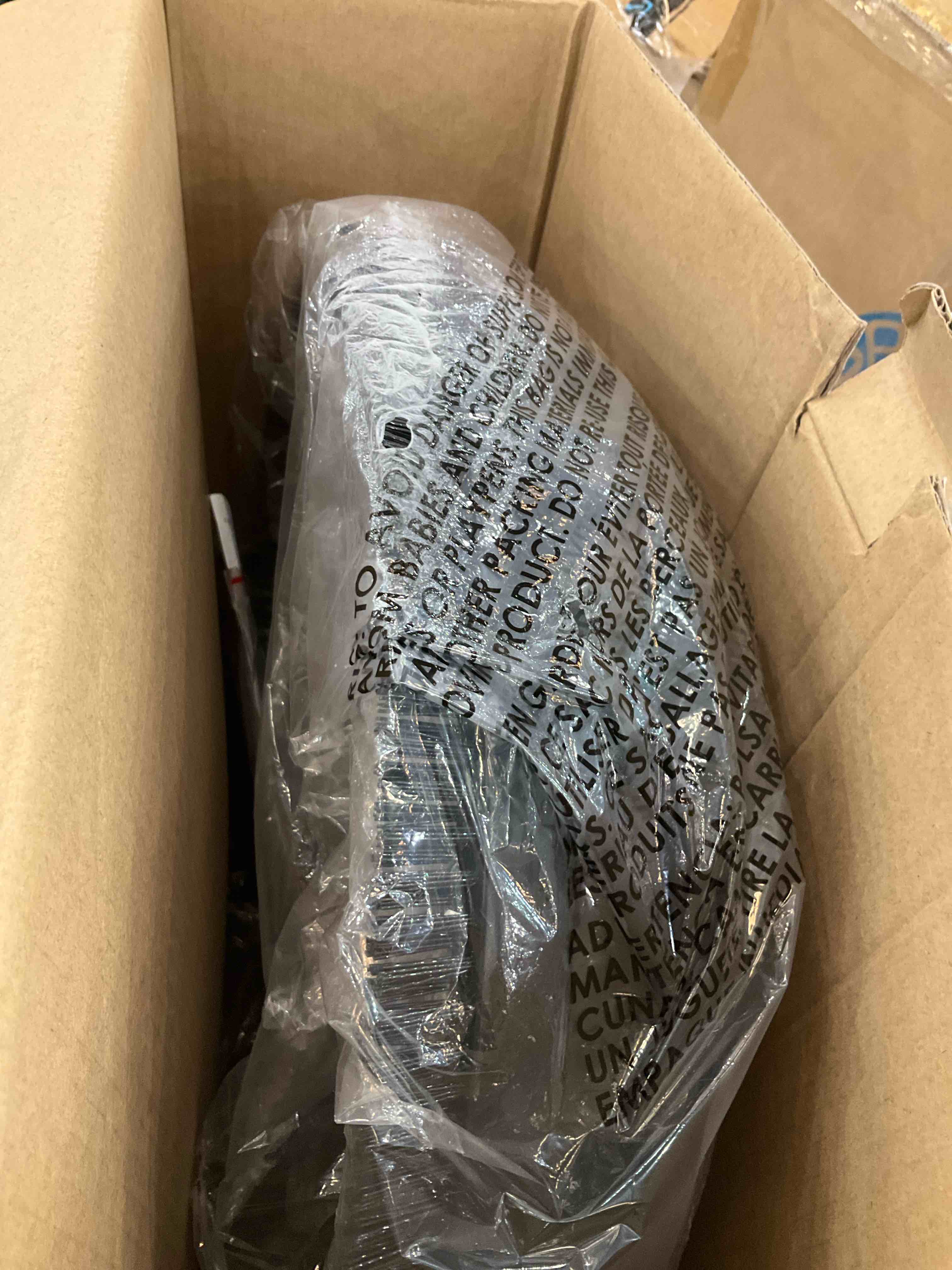 https://s3.amazonaws.com/lotting-images-prod/BargainHunt/EXS01537806_1714487607131.jpeg