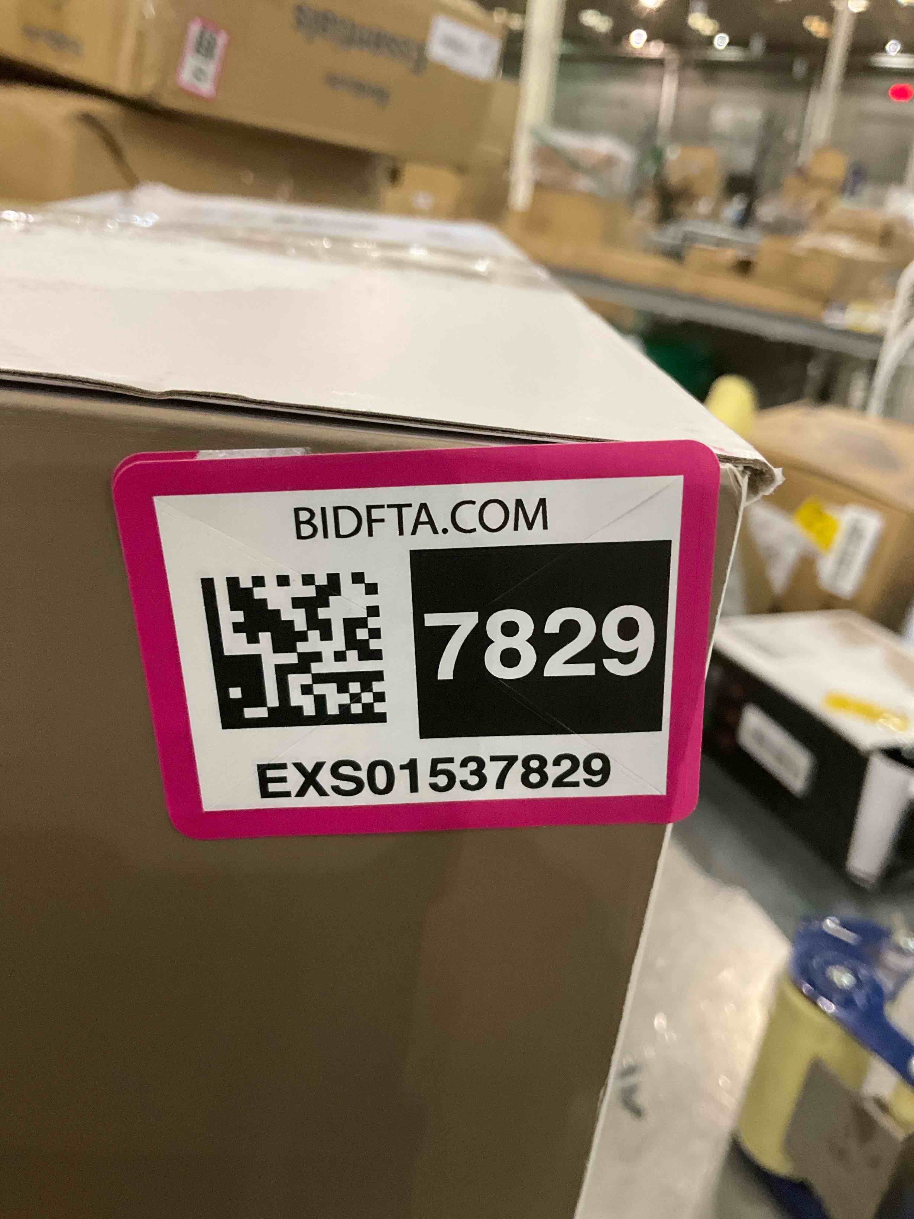 https://s3.amazonaws.com/lotting-images-prod/BargainHunt/EXS01537829_1714491000685.jpeg