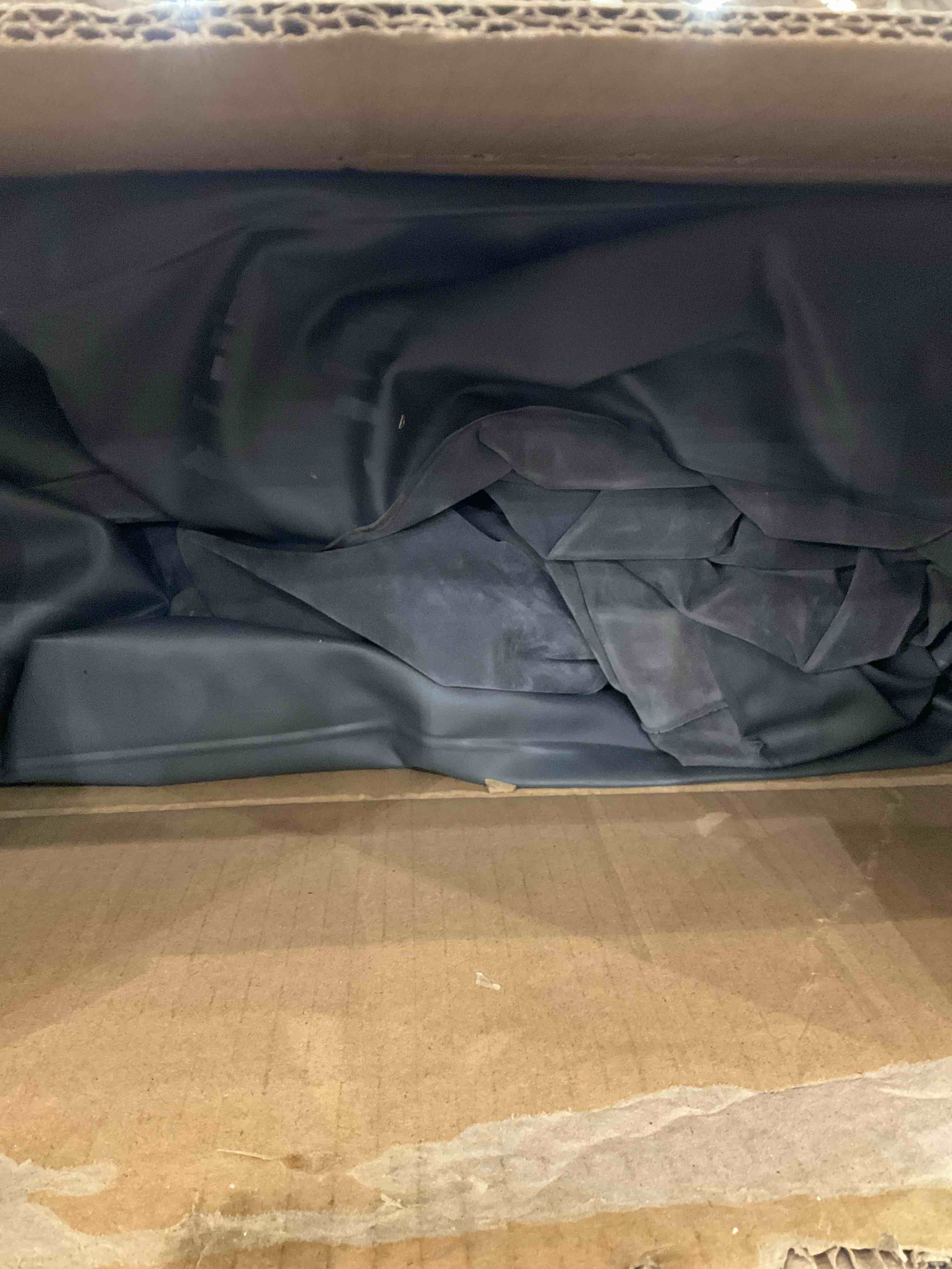 https://s3.amazonaws.com/lotting-images-prod/BargainHunt/EXS01537971_1714657089198.jpeg