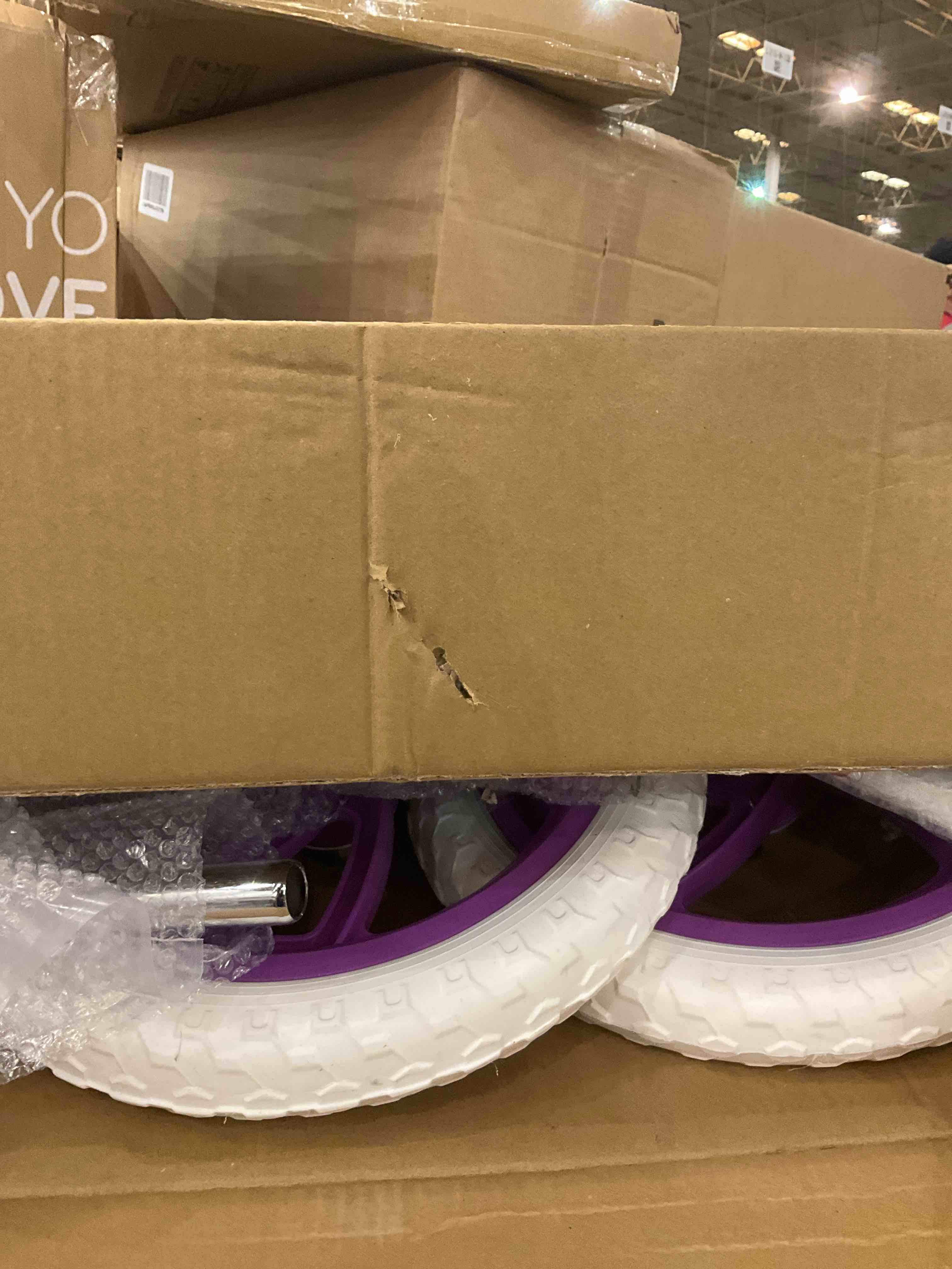 https://s3.amazonaws.com/lotting-images-prod/BargainHunt/EXS01537975_1714657580865.jpeg