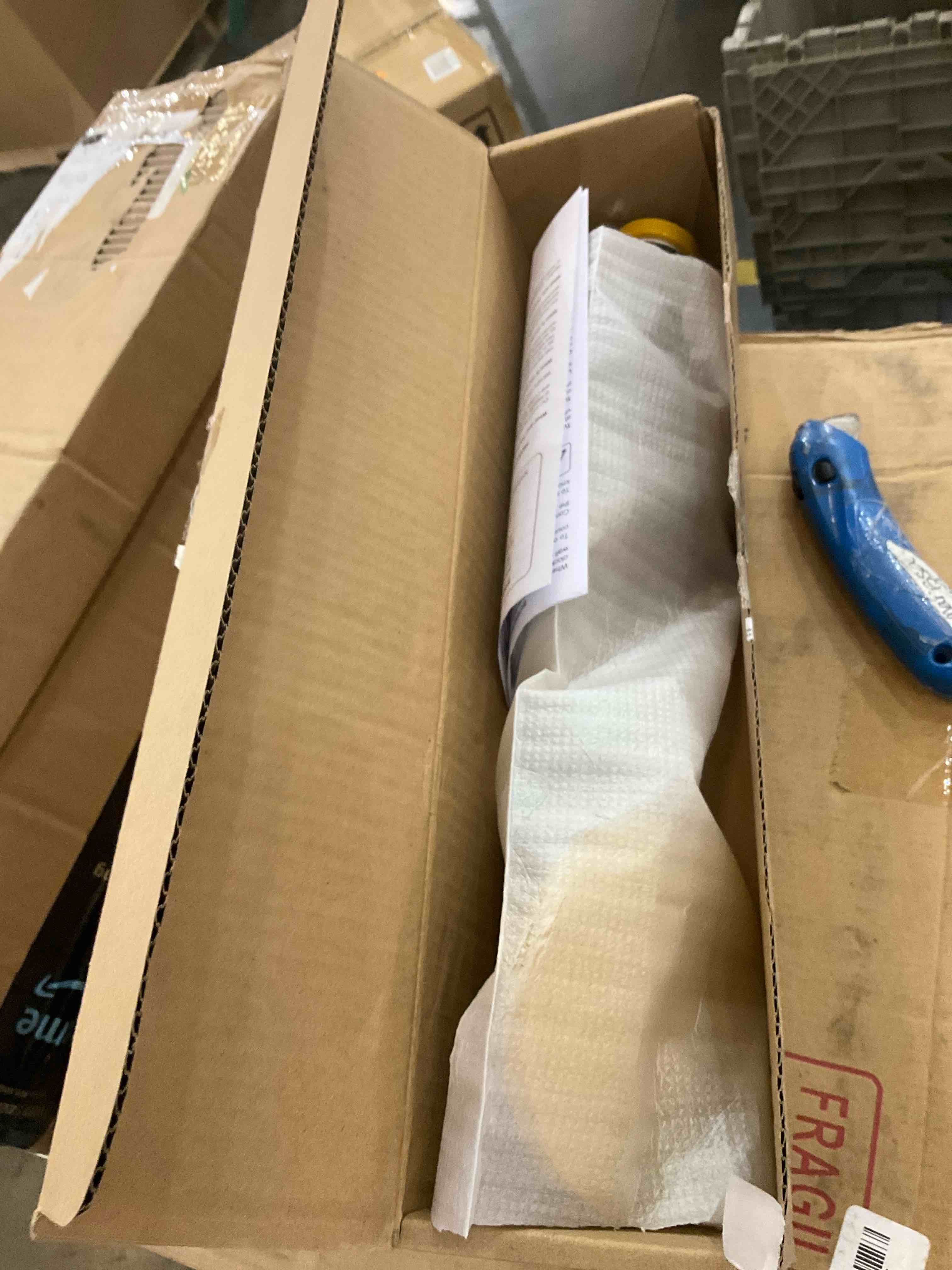 https://s3.amazonaws.com/lotting-images-prod/BargainHunt/EXS01538006_1713899335030.jpeg