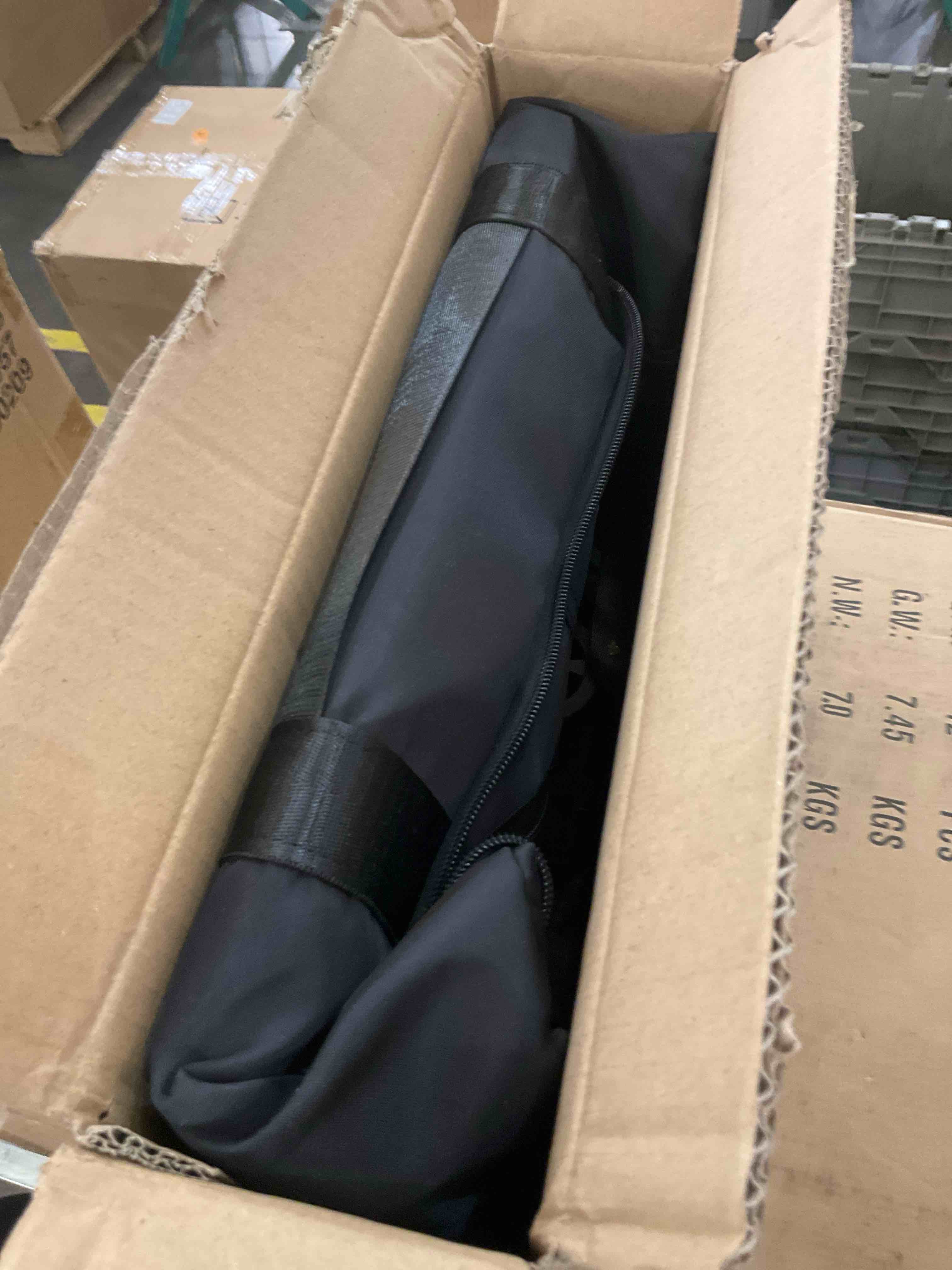 https://s3.amazonaws.com/lotting-images-prod/BargainHunt/EXS01538010_1713899670865.jpeg