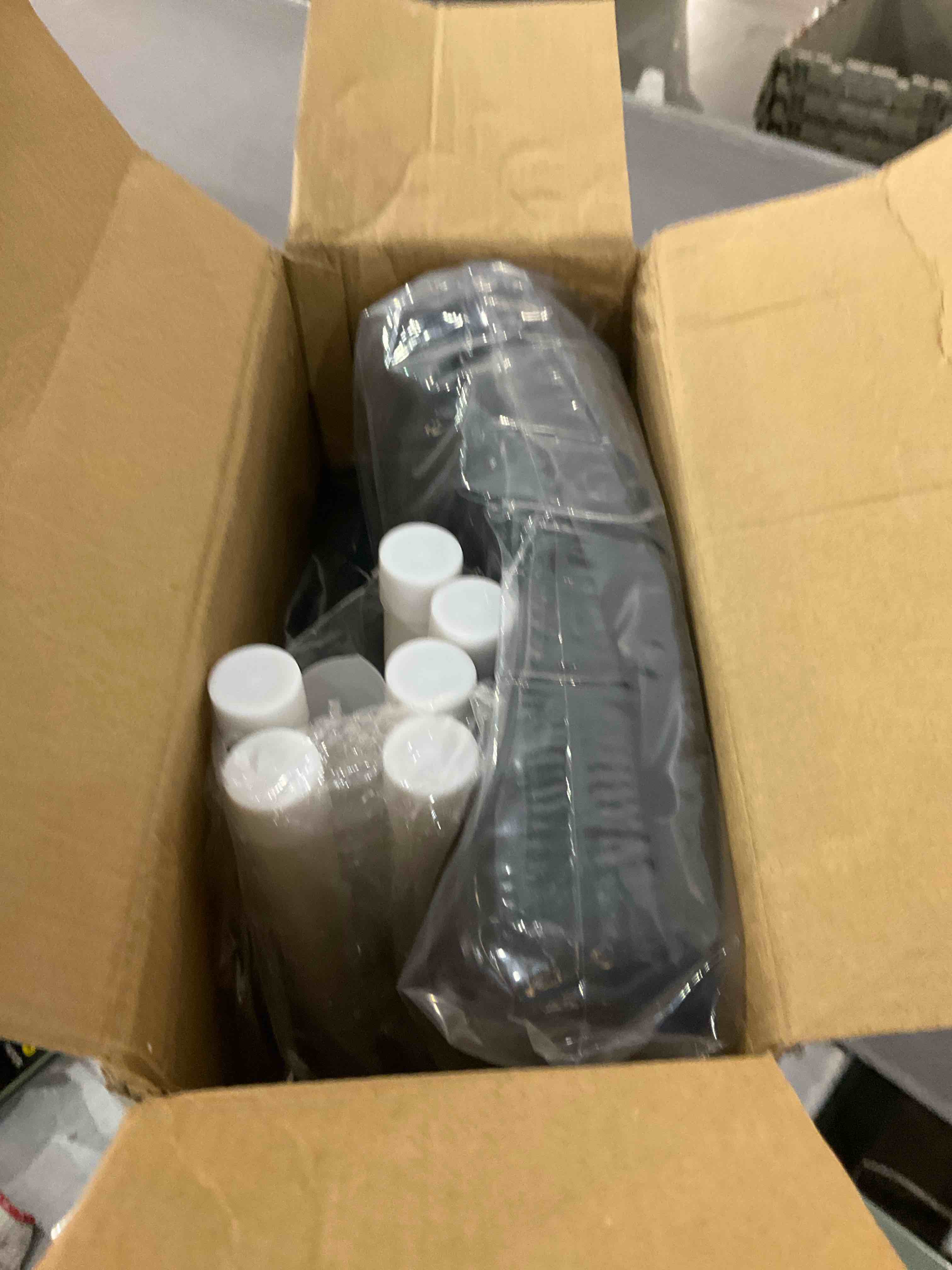 https://s3.amazonaws.com/lotting-images-prod/BargainHunt/EXS01538061_1713961269056.jpeg