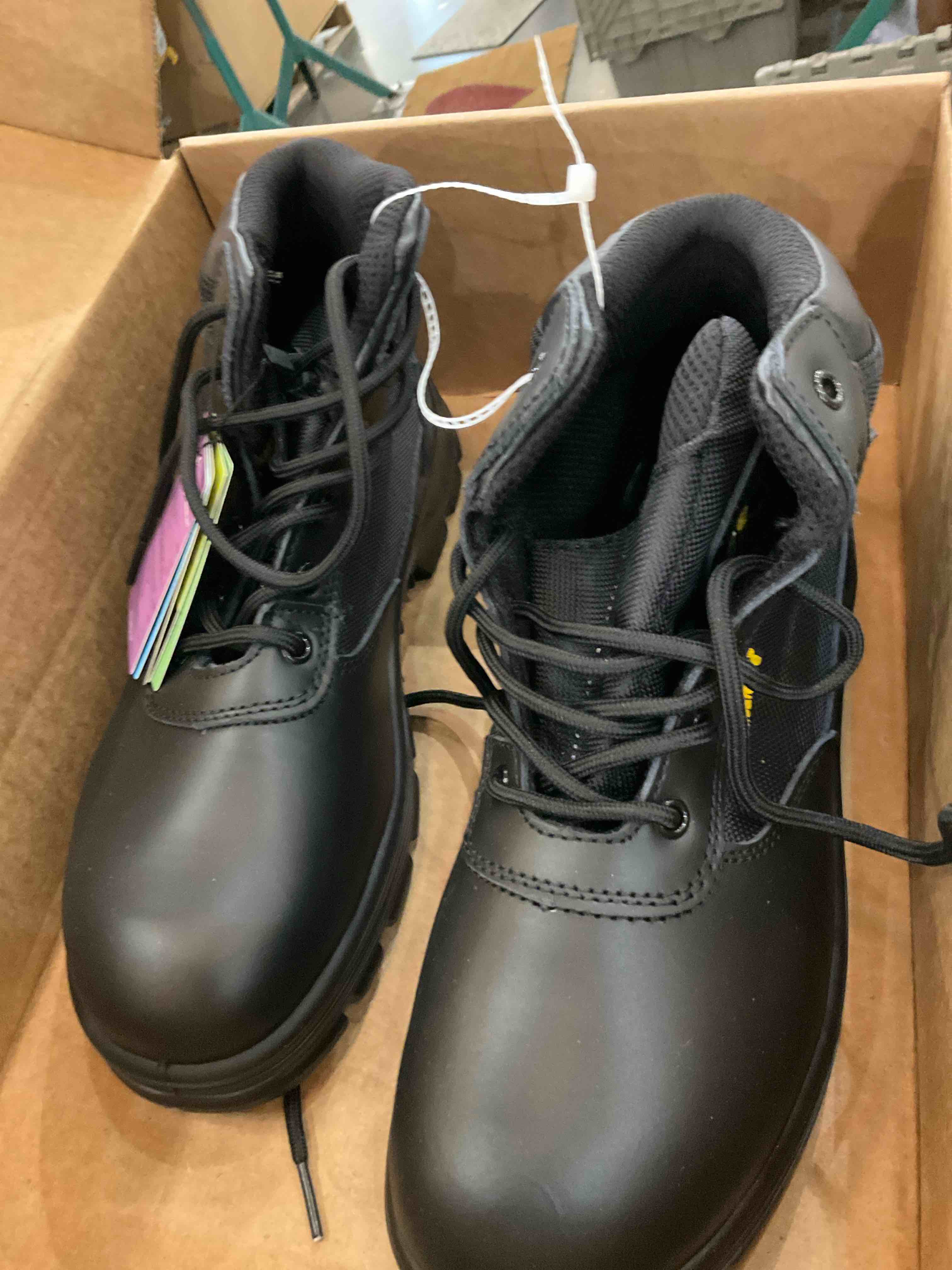 https://s3.amazonaws.com/lotting-images-prod/BargainHunt/EXS01538178_1713974044928.jpeg