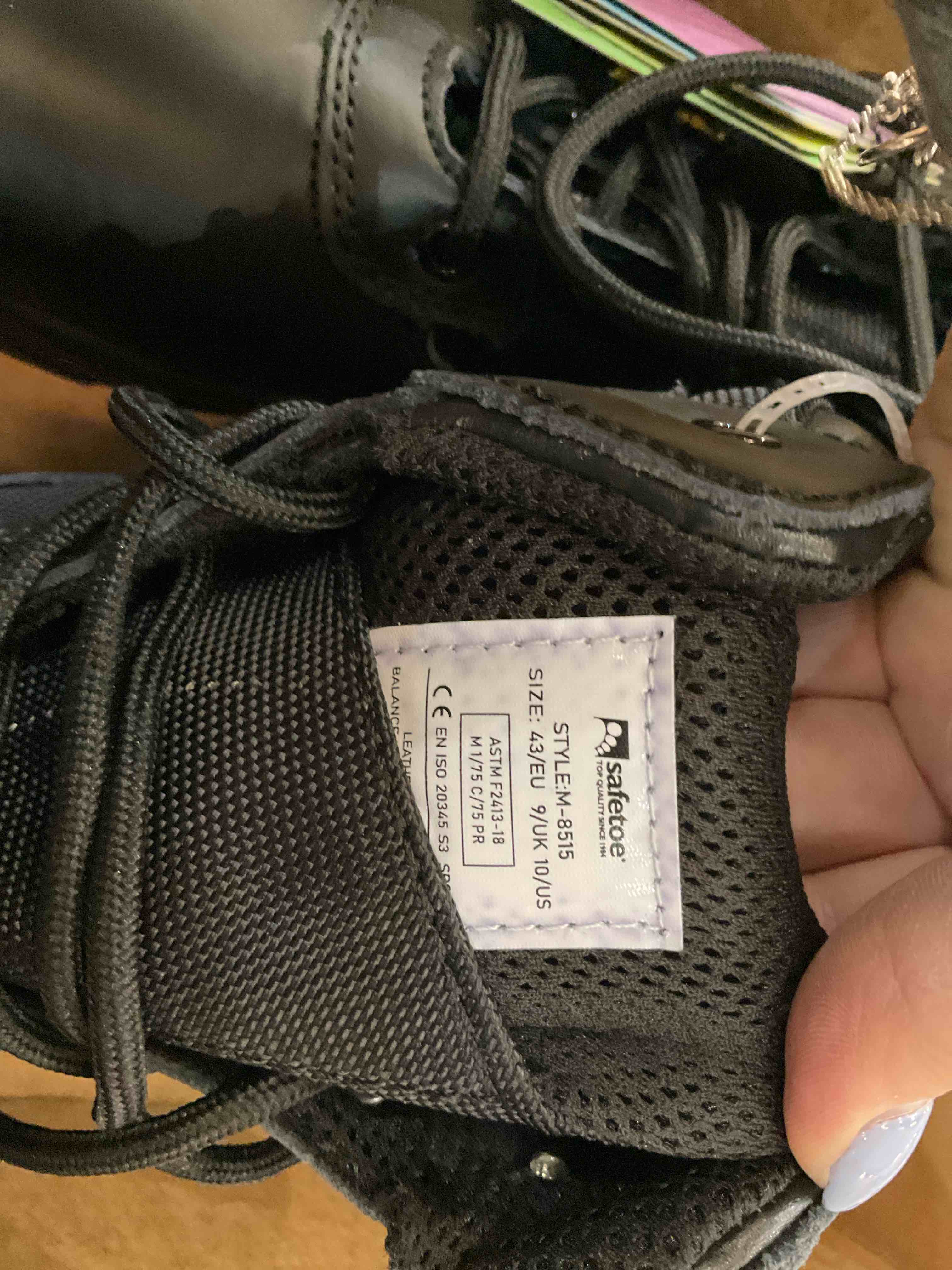 https://s3.amazonaws.com/lotting-images-prod/BargainHunt/EXS01538178_1713974052533.jpeg