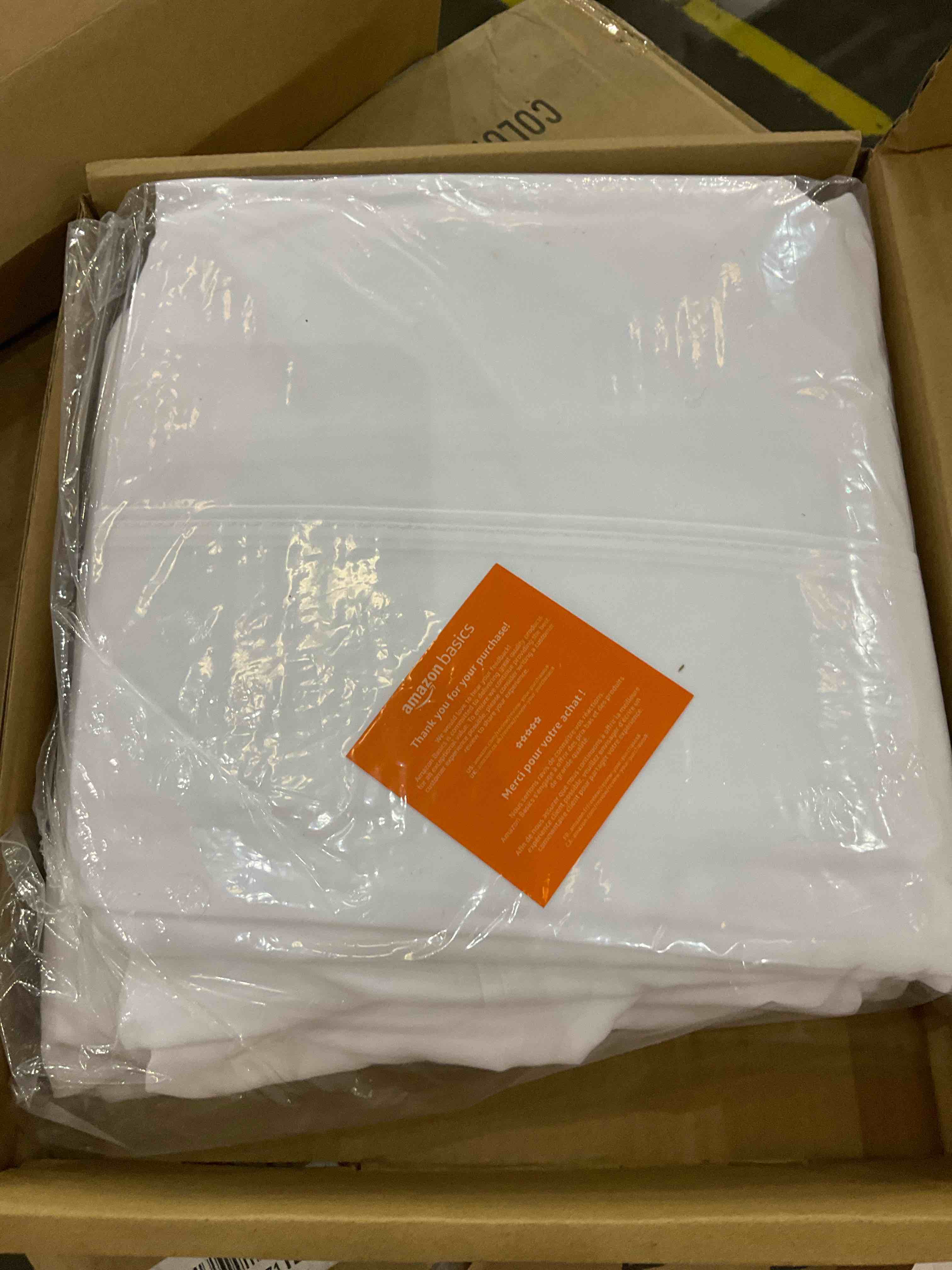 https://s3.amazonaws.com/lotting-images-prod/BargainHunt/EXS01538266_1714395210153.jpeg