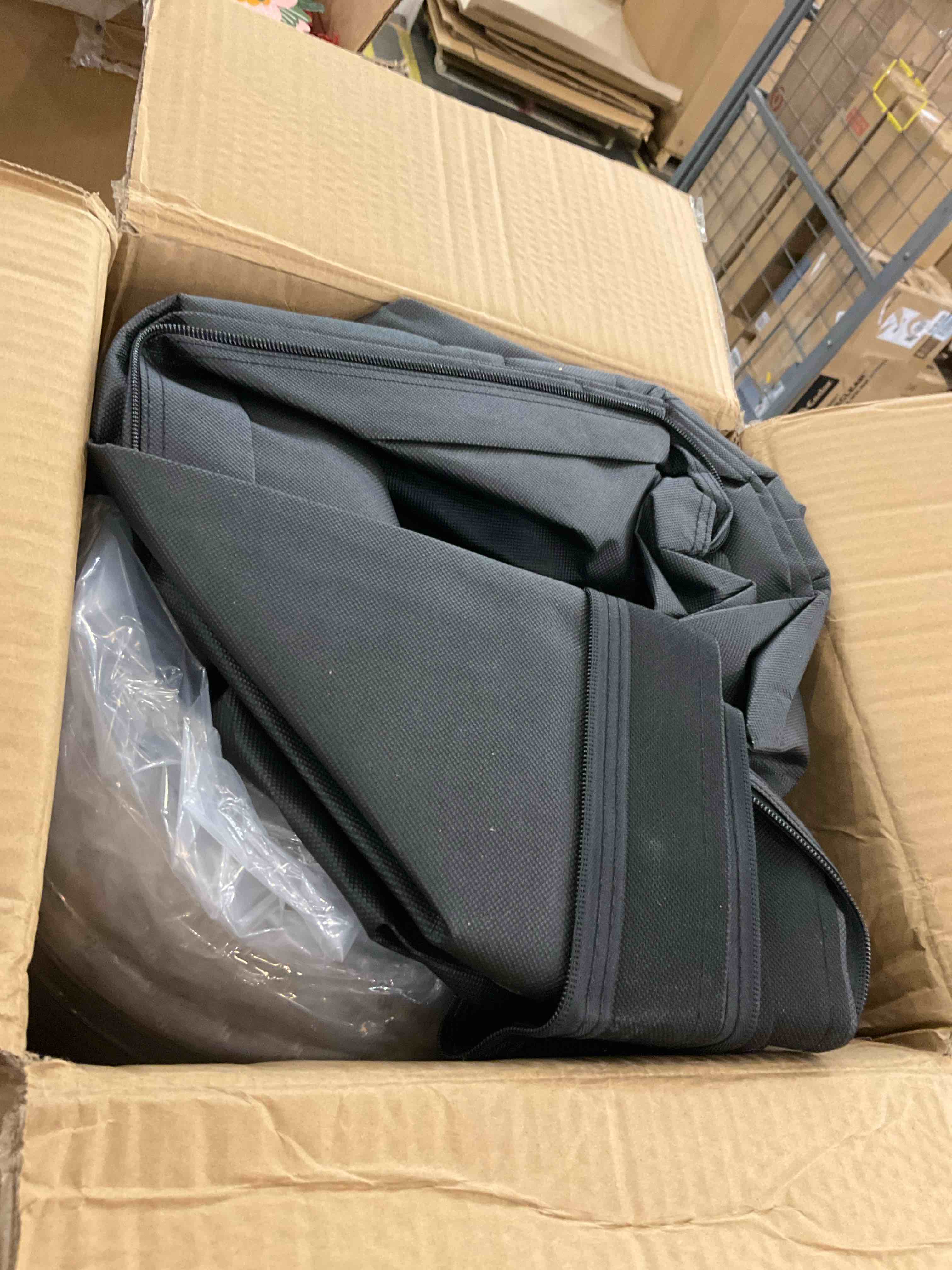 https://s3.amazonaws.com/lotting-images-prod/BargainHunt/EXS01538410_1714485679567.jpeg