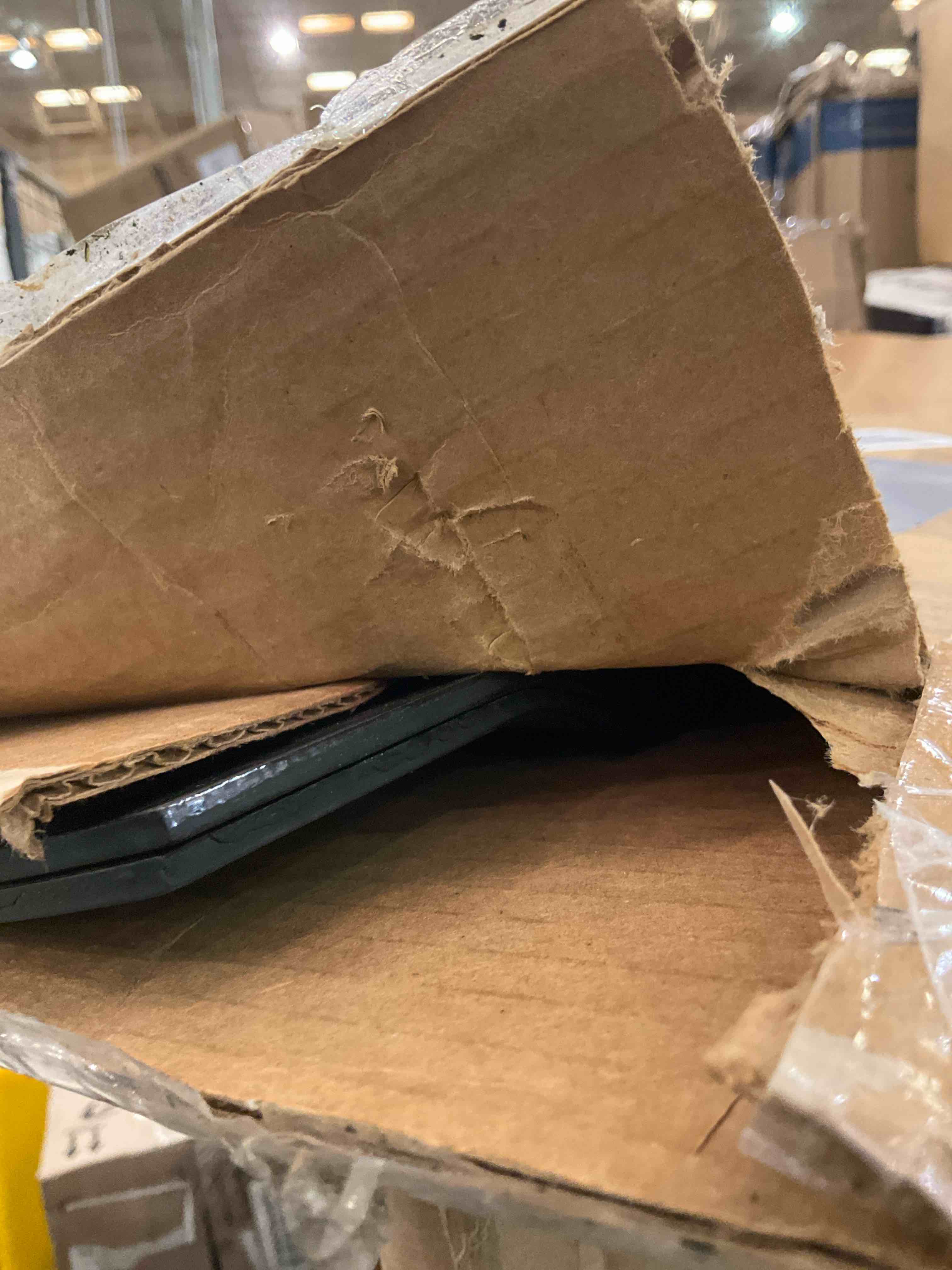 https://s3.amazonaws.com/lotting-images-prod/BargainHunt/EXS01538521_1714664576061.jpeg