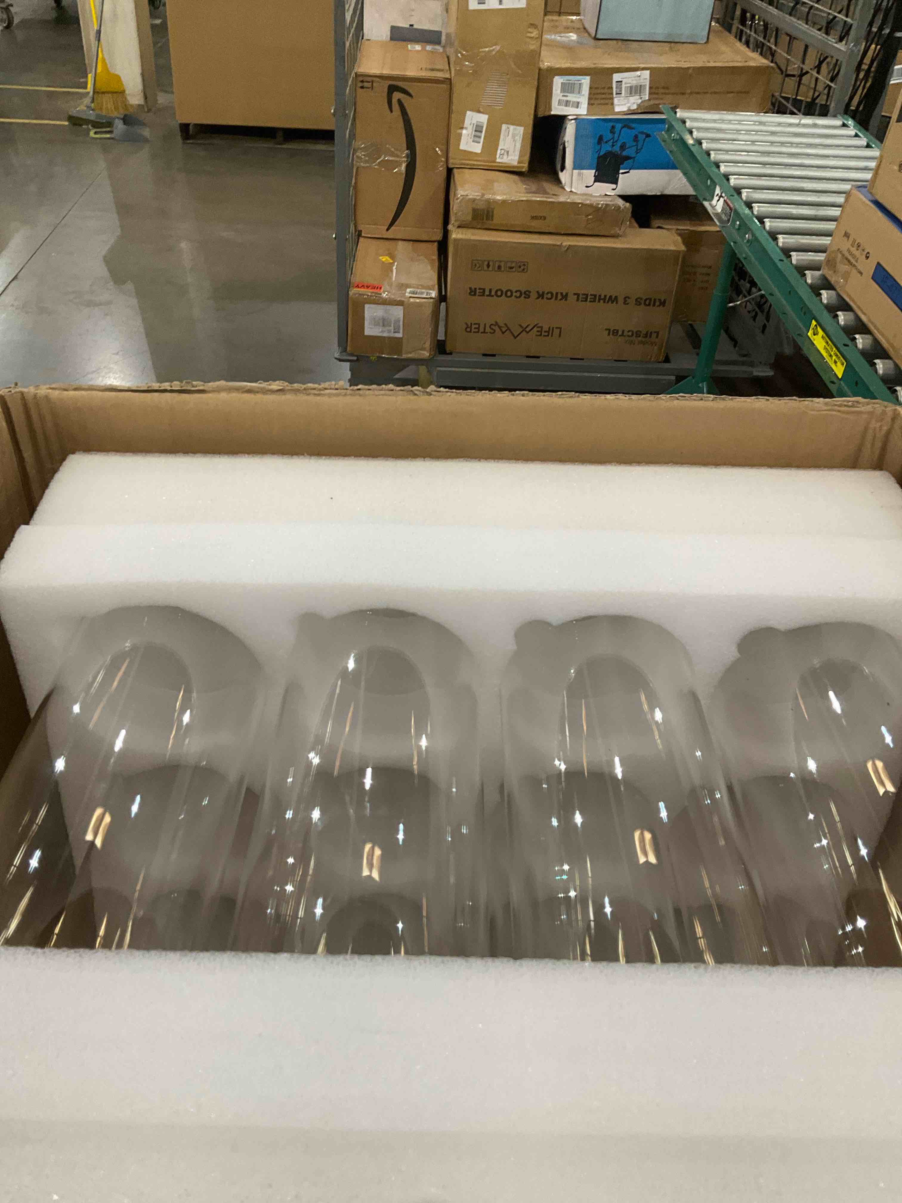 https://s3.amazonaws.com/lotting-images-prod/BargainHunt/EXS01538566_1714675733774.jpeg