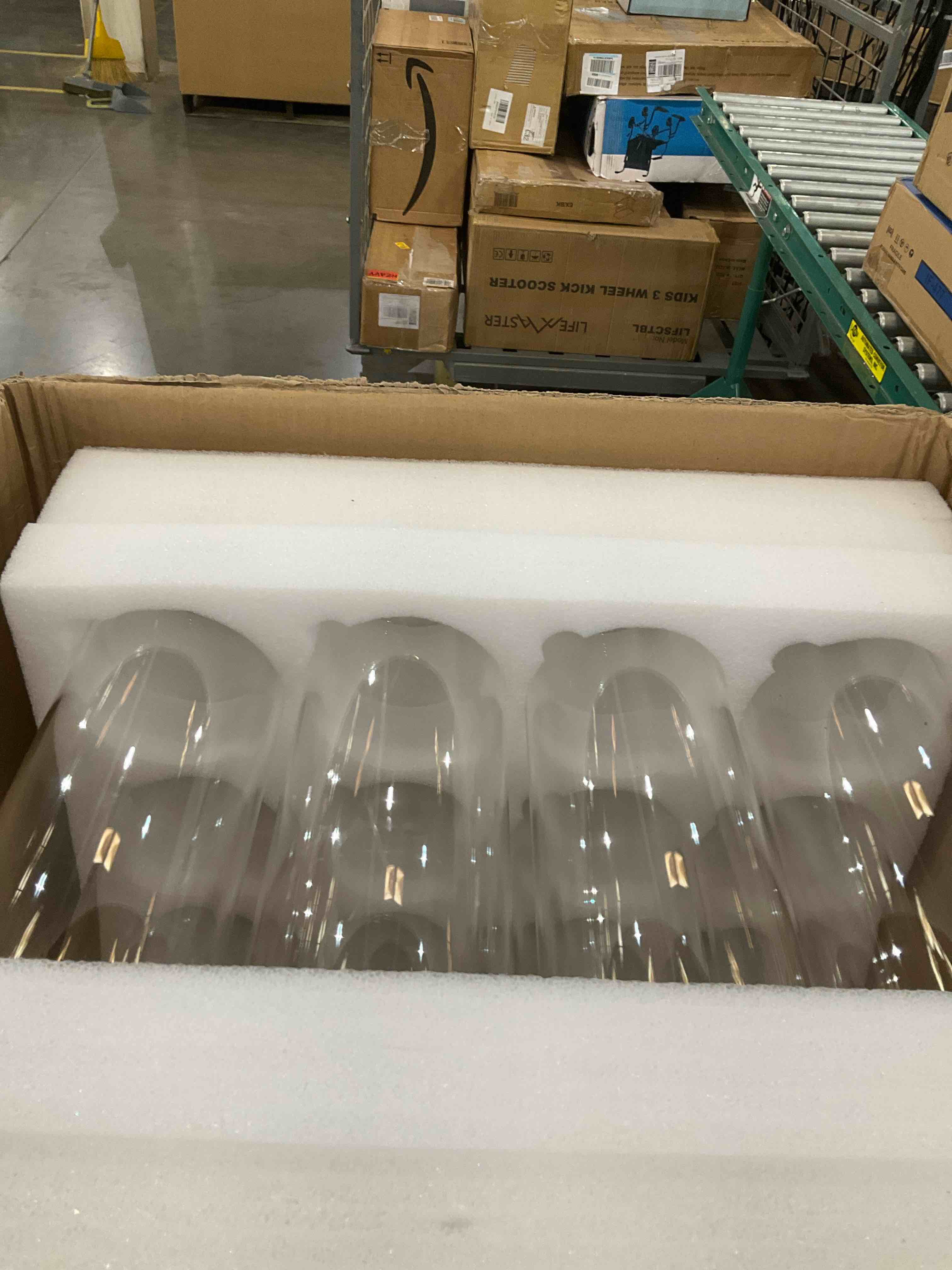 https://s3.amazonaws.com/lotting-images-prod/BargainHunt/EXS01538566_1714675734845.jpeg