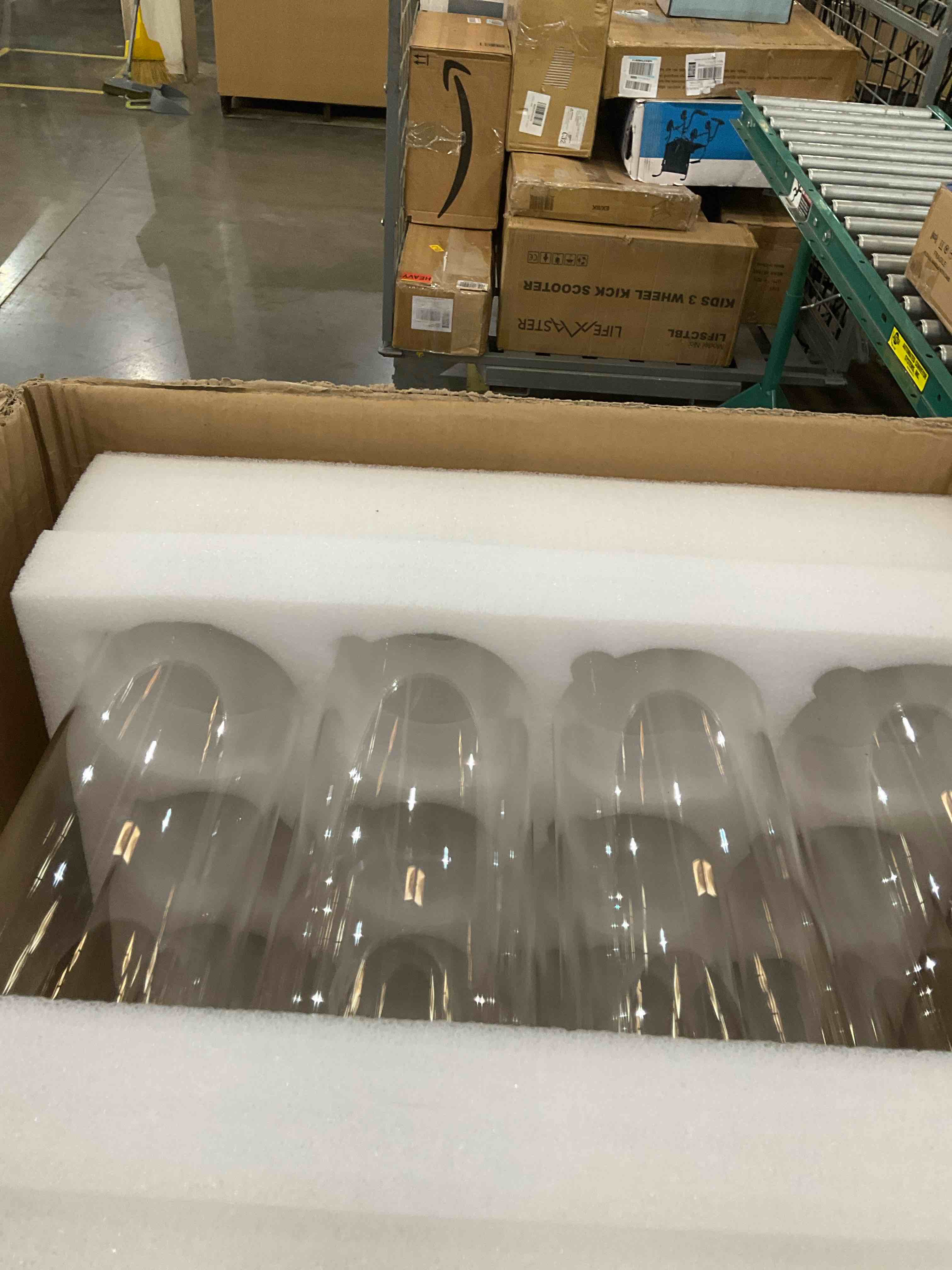 https://s3.amazonaws.com/lotting-images-prod/BargainHunt/EXS01538566_1714675735772.jpeg