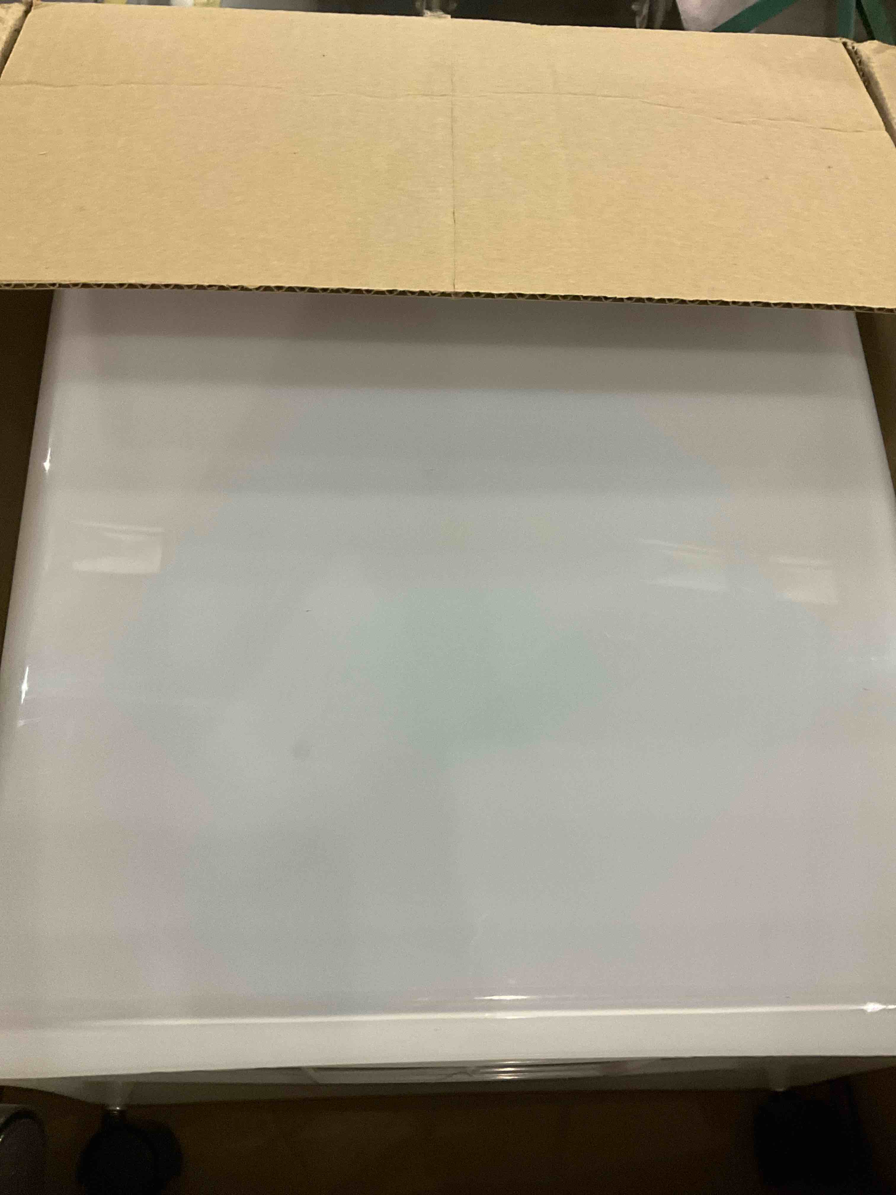 https://s3.amazonaws.com/lotting-images-prod/BargainHunt/EXS01538595_1714737113736.jpeg