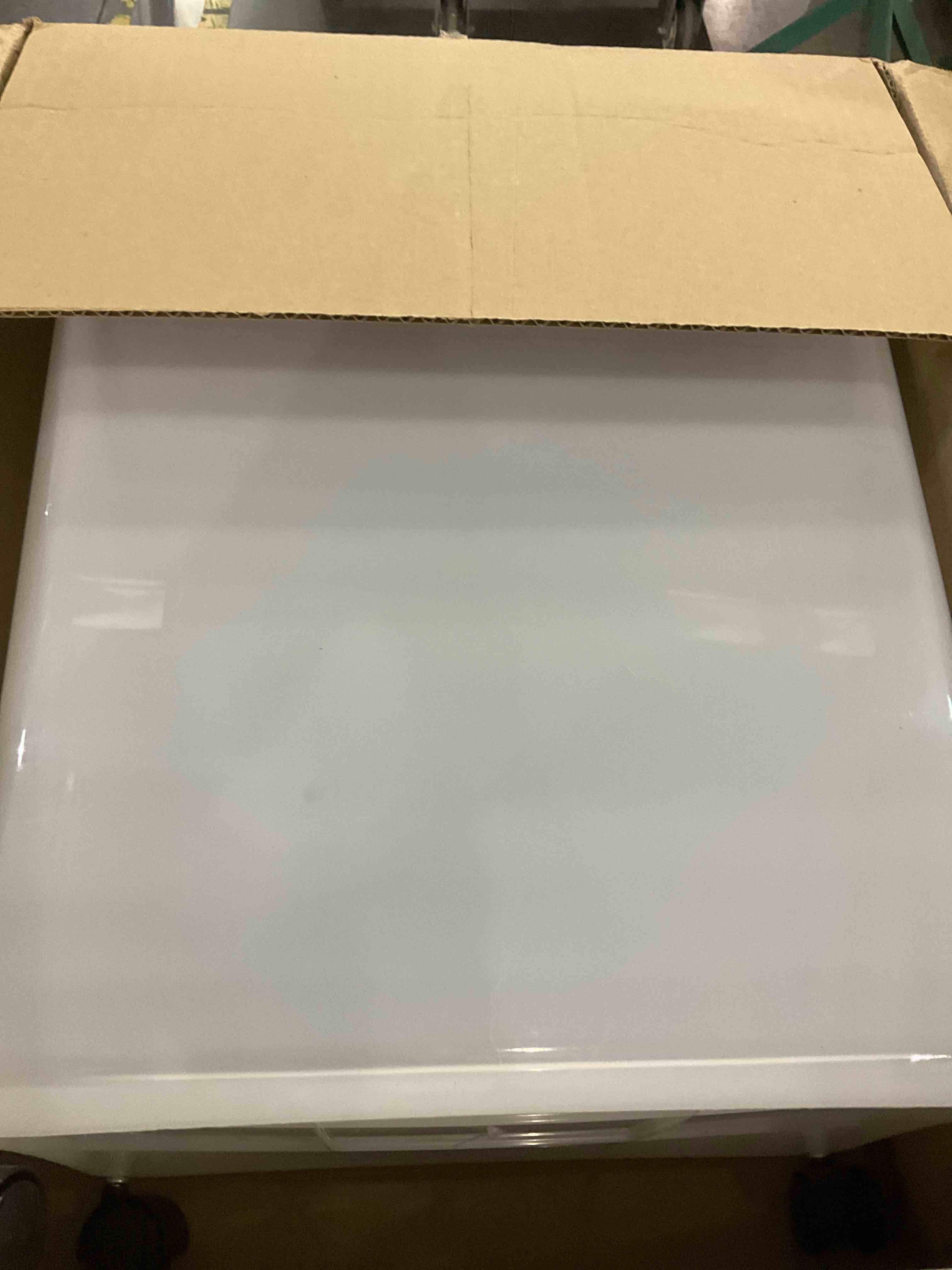 https://s3.amazonaws.com/lotting-images-prod/BargainHunt/EXS01538595_1714737115166.jpeg
