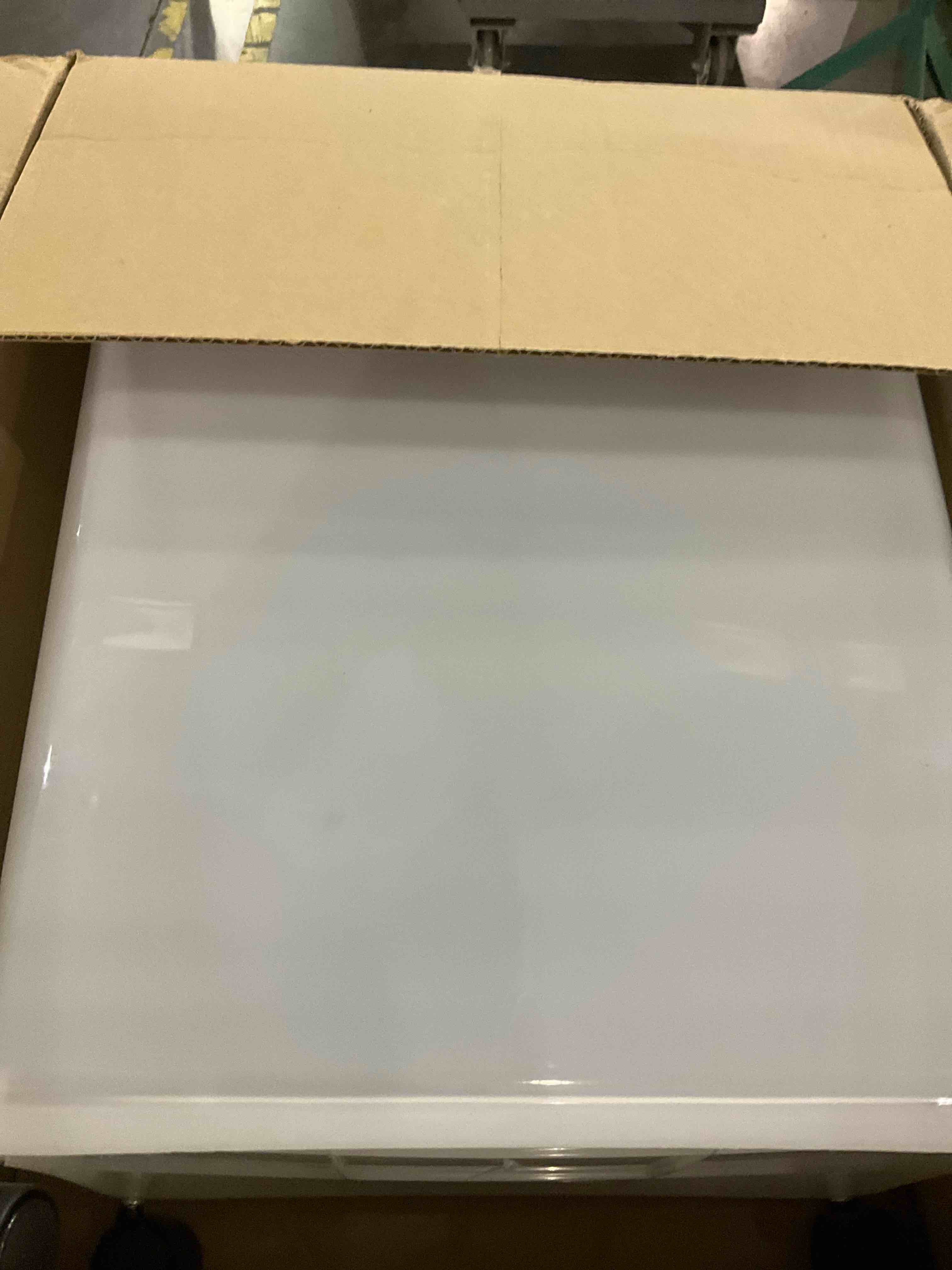 https://s3.amazonaws.com/lotting-images-prod/BargainHunt/EXS01538595_1714737116214.jpeg