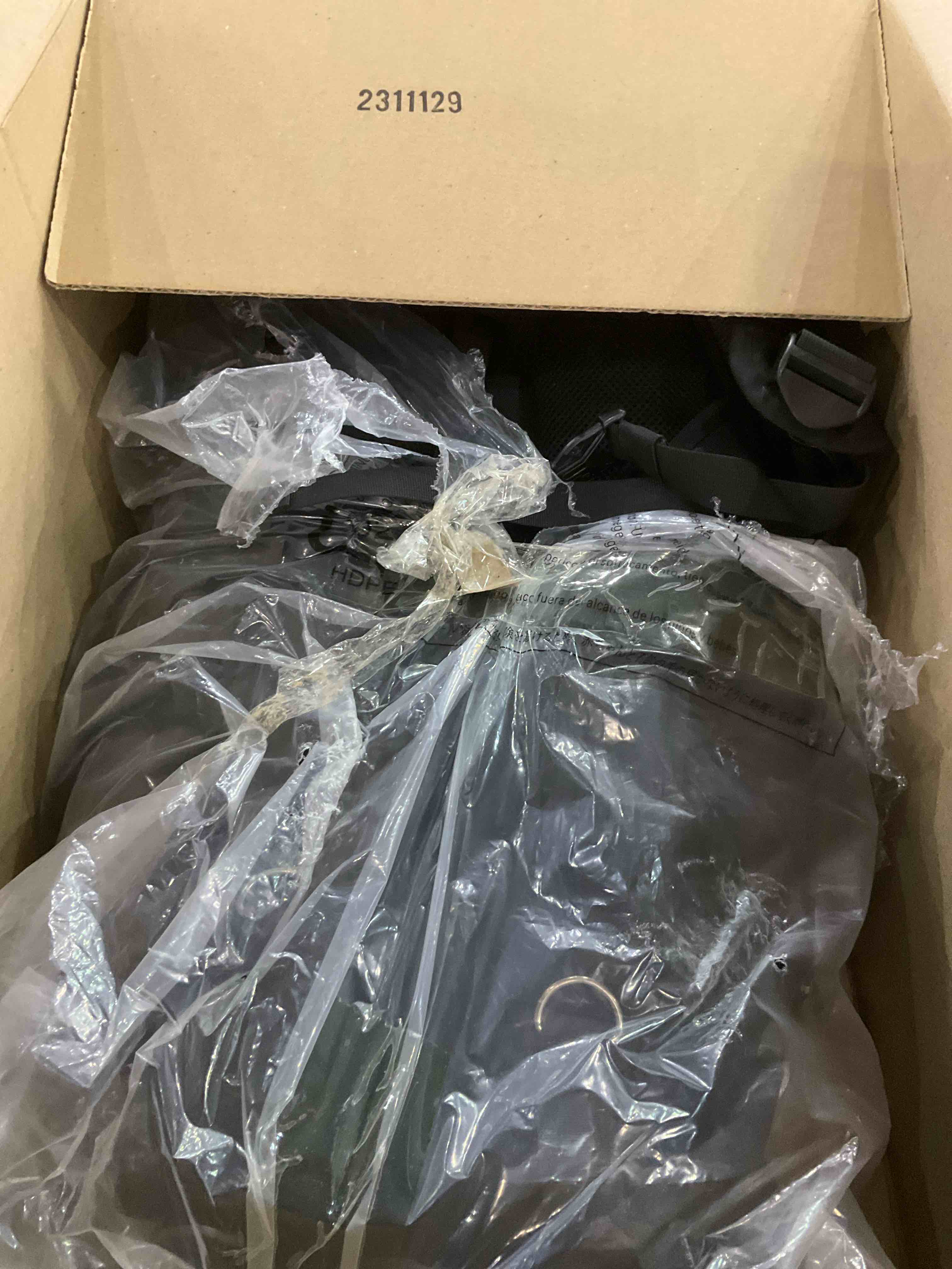 https://s3.amazonaws.com/lotting-images-prod/BargainHunt/EXS01538597_1714737313039.jpeg
