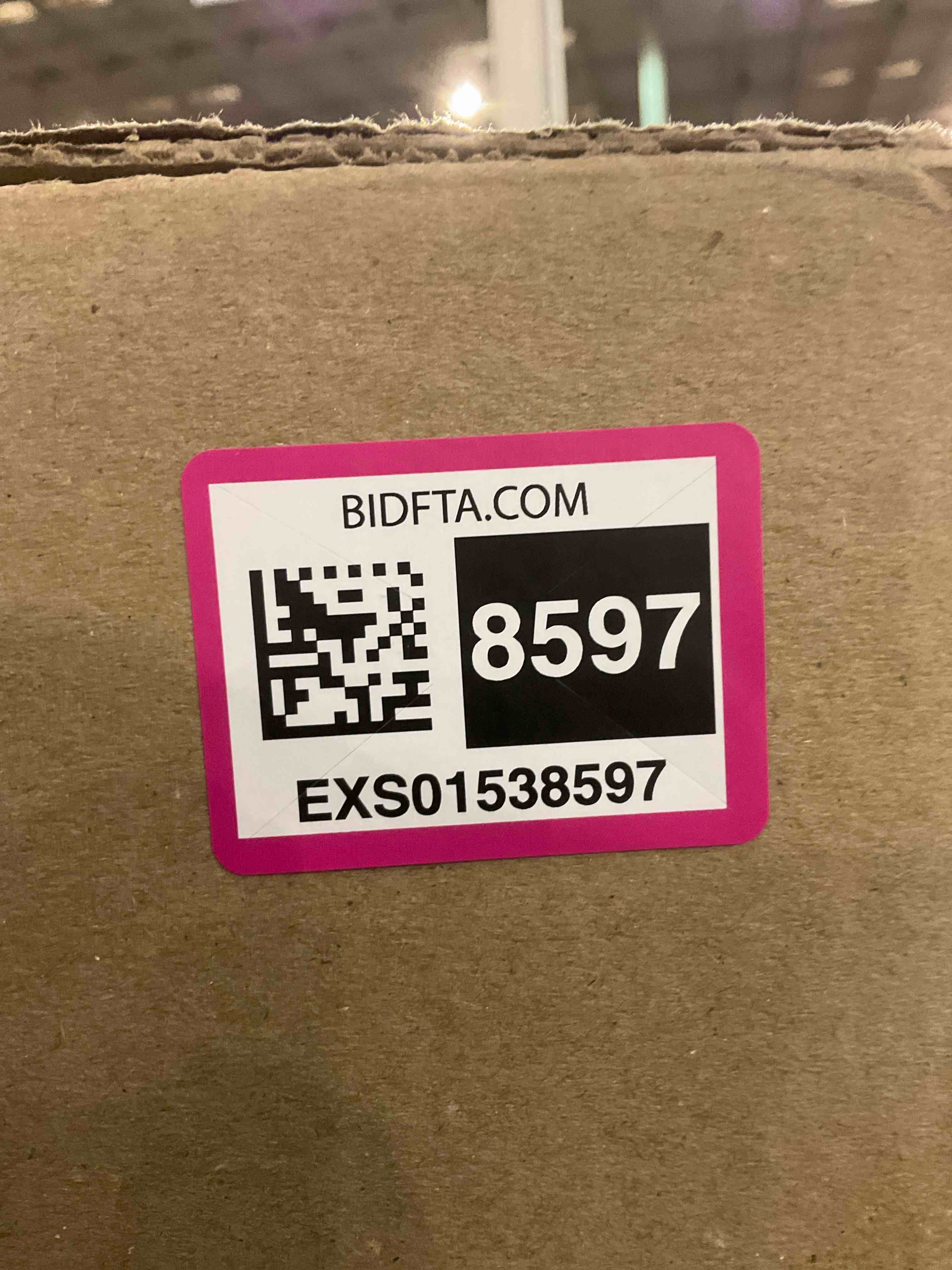 https://s3.amazonaws.com/lotting-images-prod/BargainHunt/EXS01538597_1714737336122.jpeg