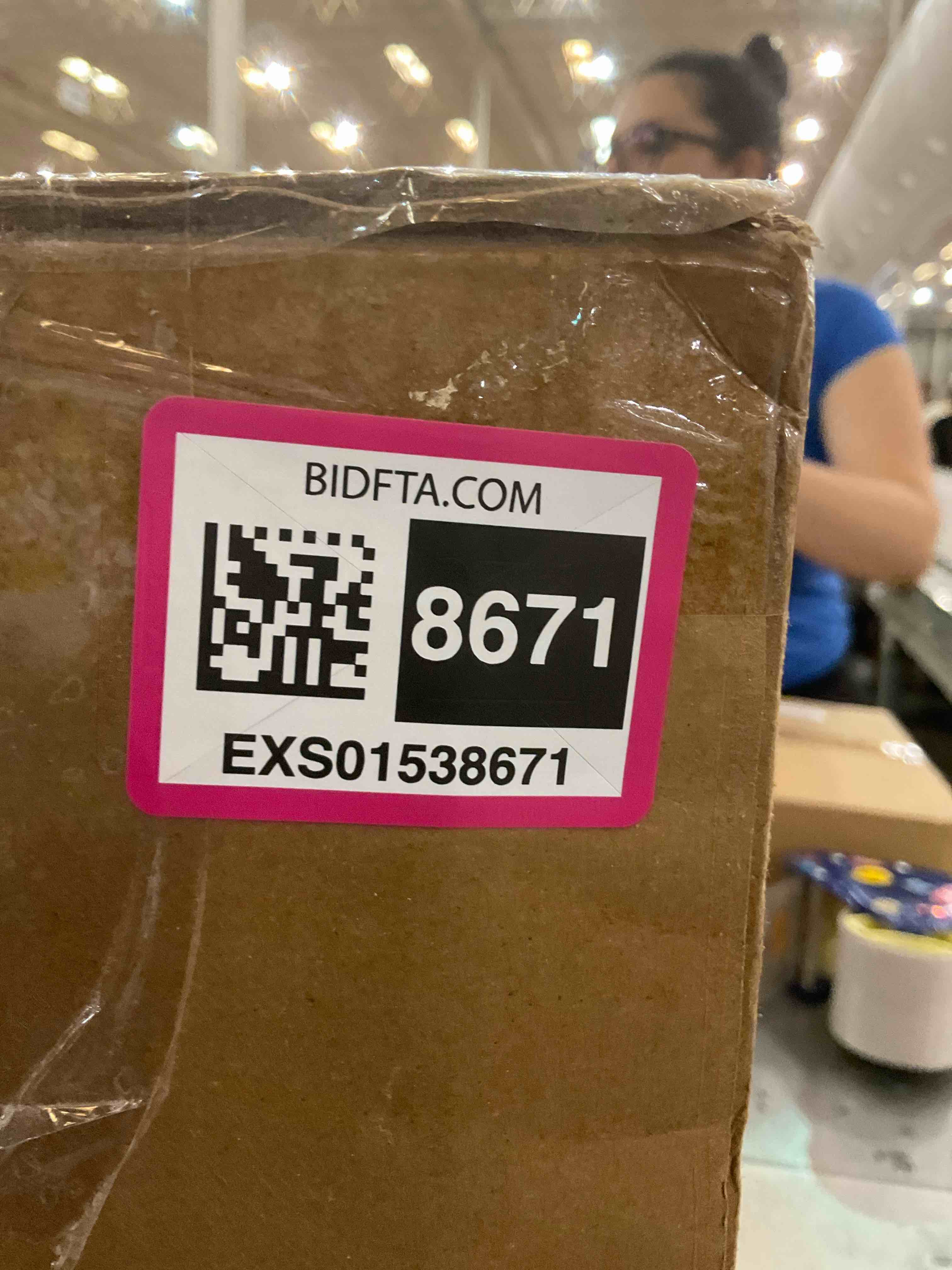 https://s3.amazonaws.com/lotting-images-prod/BargainHunt/EXS01538671_1714749087070.jpeg