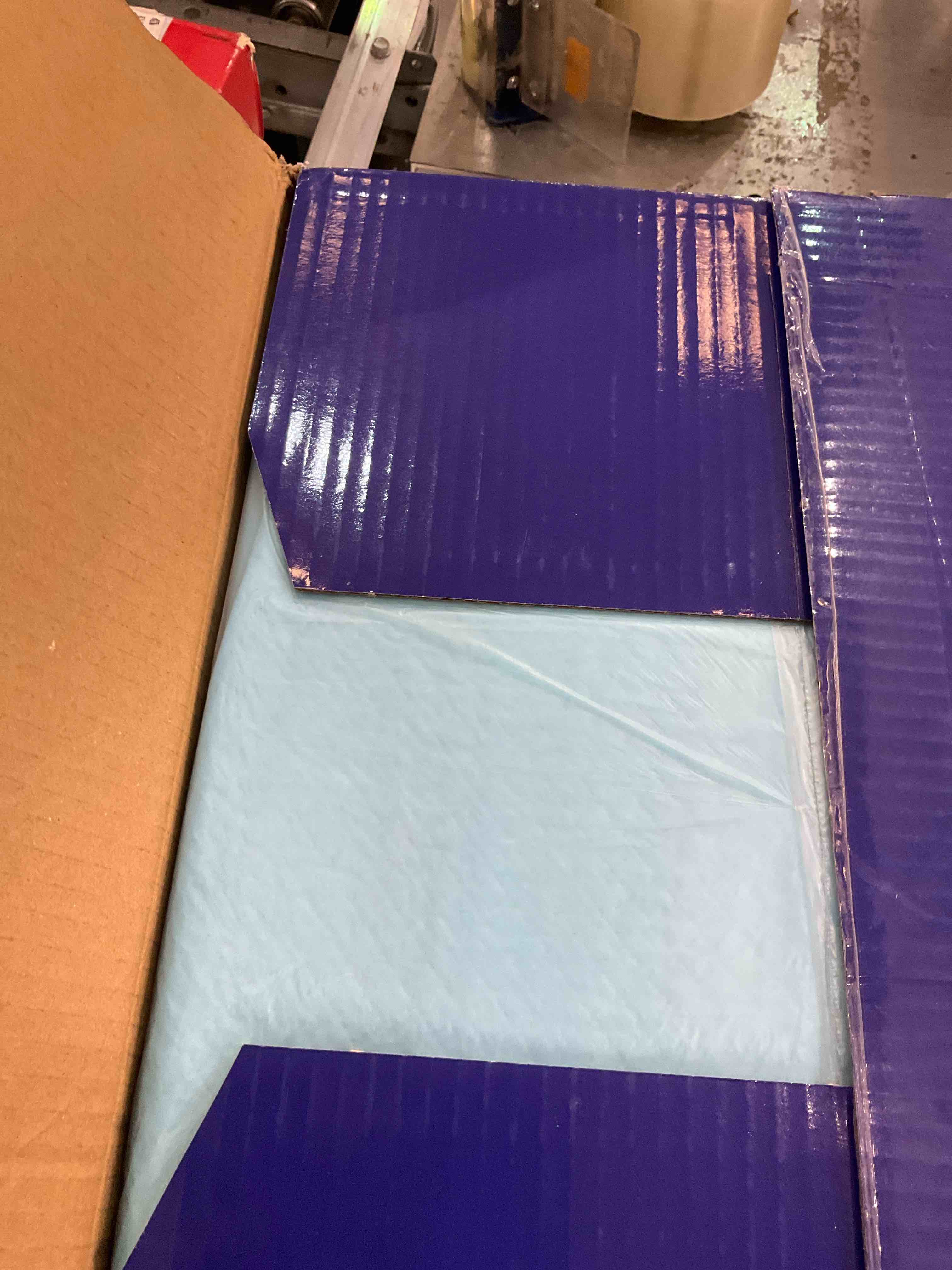 https://s3.amazonaws.com/lotting-images-prod/BargainHunt/EXS01538791_1715001943775.jpeg