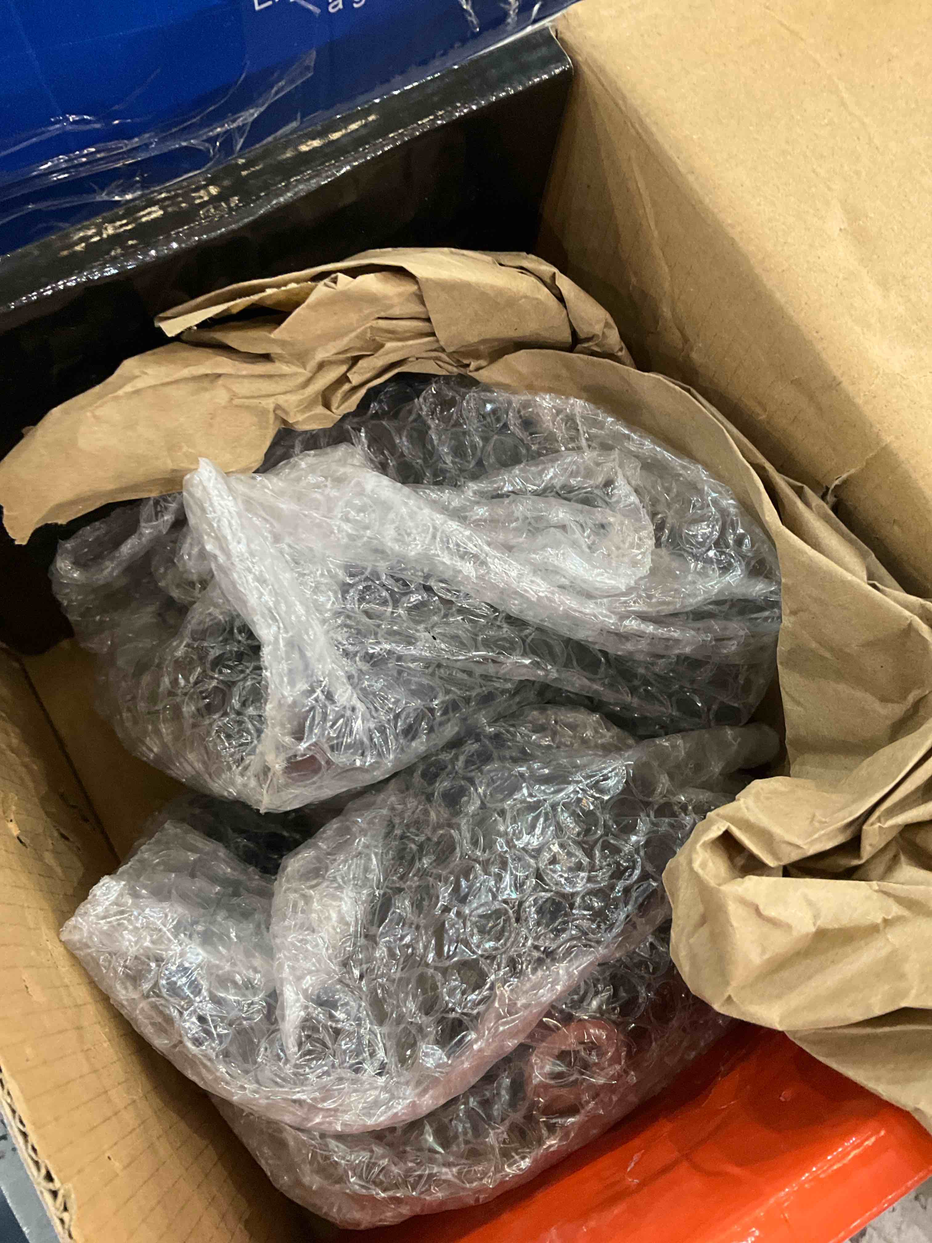 https://s3.amazonaws.com/lotting-images-prod/BargainHunt/EXS01538797_1715003411932.jpeg